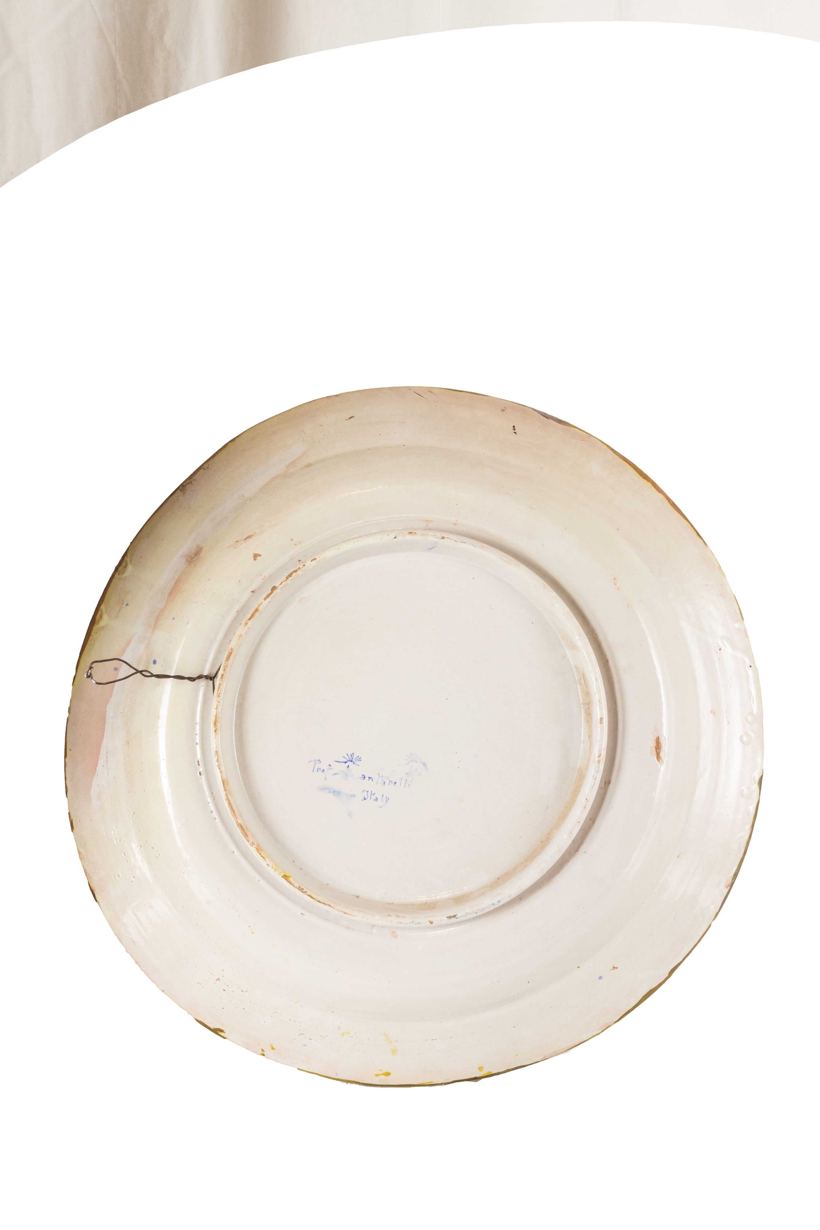 Santarelli, Piatto in ceramica a lustro con scena della storia romana