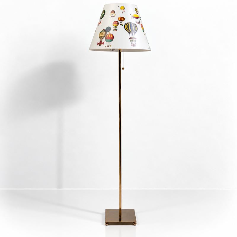 Fornasetti Milano - Fornasetti, Lampada da terra con paralume decorato “Mongolfiere”