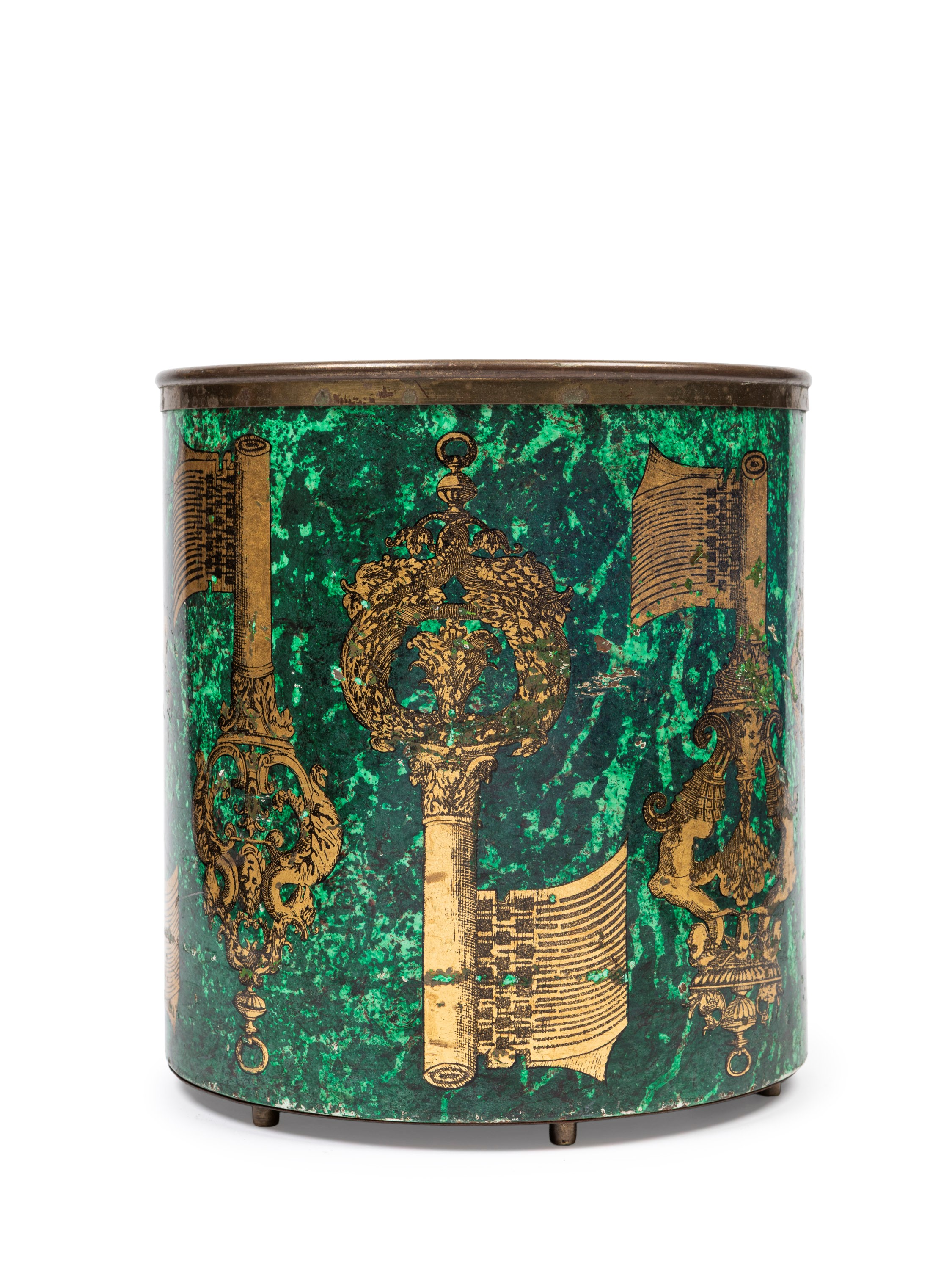 Piero Fornasetti - Gettacar te in metallo laccato effetto malachite con decoro “Chiavi” serigrafa...