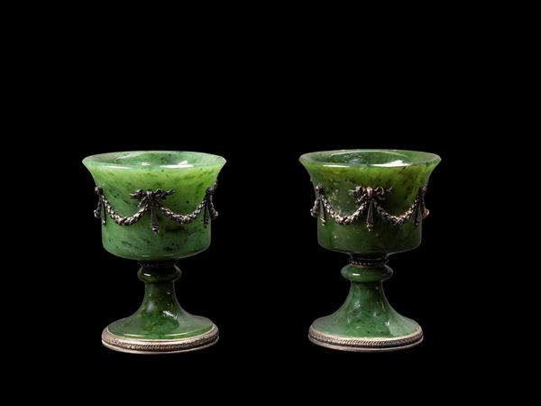 COPPIA DI PORTA UOVO IN GIADA NEFRITE E ARGENTO