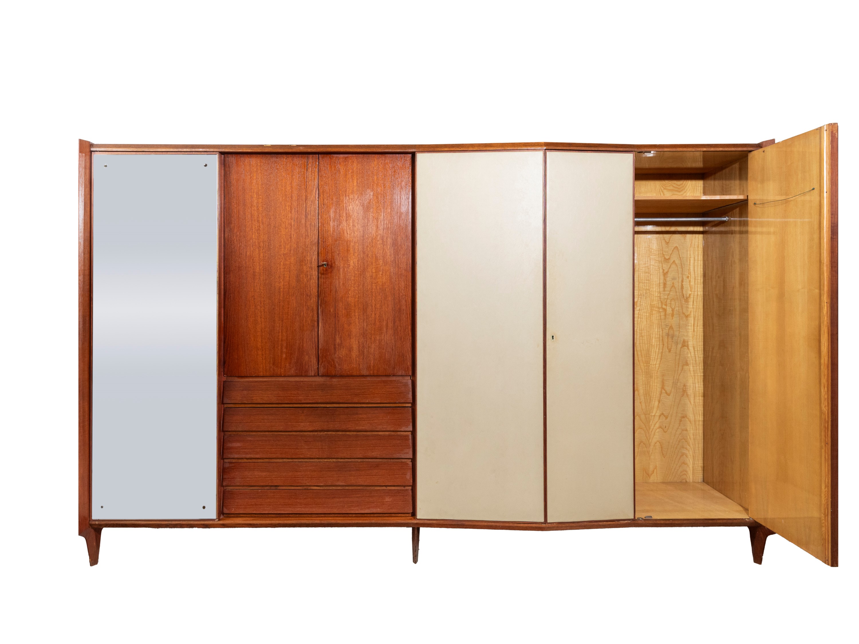 Gio Ponti - Armadio in legno impiallacciato con ante rivestite in skai, anni ’50 ca.