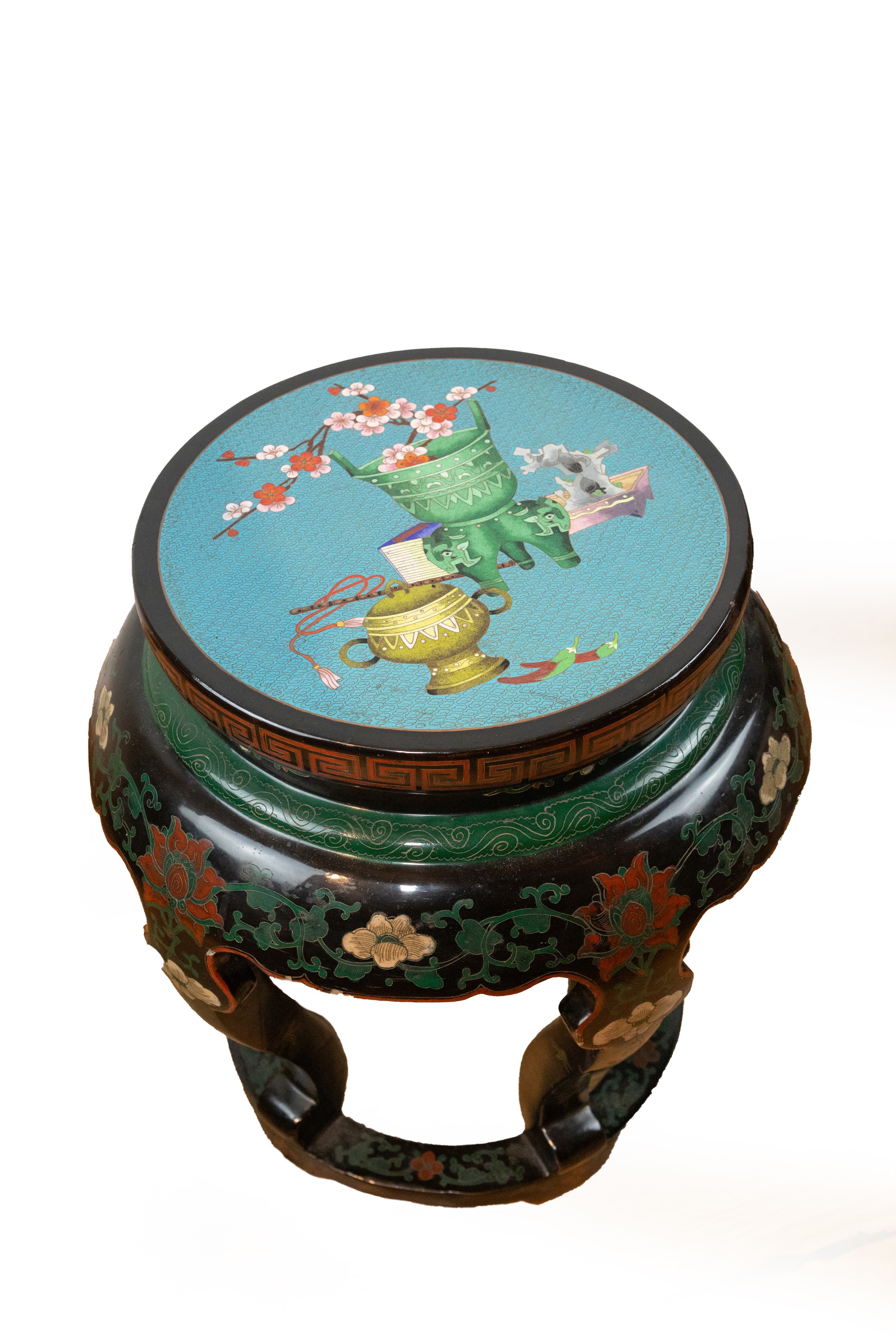 Sgabello, legno laccato con seduta in smalto cloisonné, Cina, XX secolo