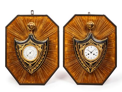 Francia, Coppia di cartel a scudo con orologio e barometro, bronzo dorato e patinato, sfera armil...
