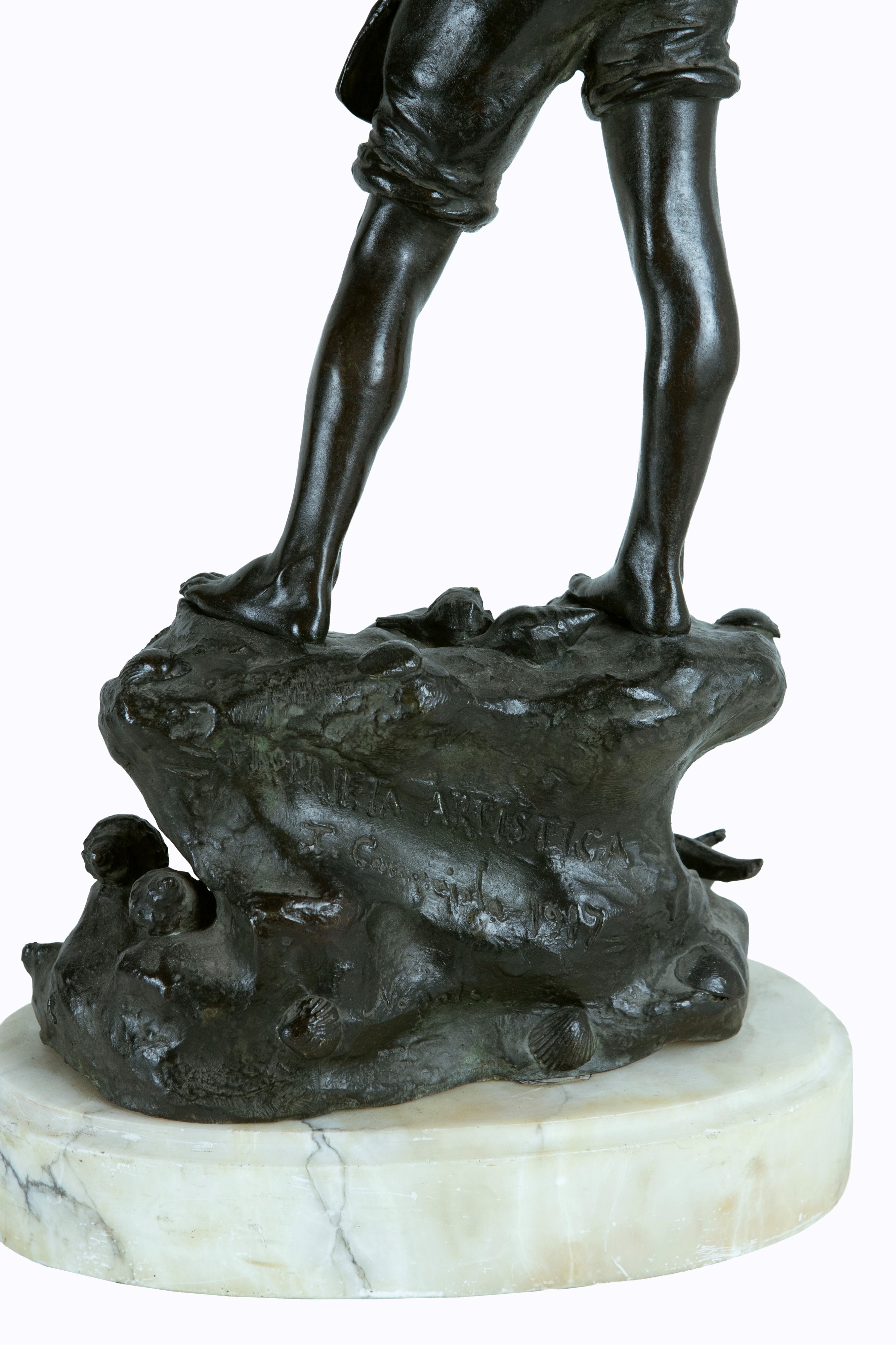 °SCULTURA IN BRONZO A PATINA RAFFIGURANTE GIOVANE ACQUAIOLO SU BASE IN MARMO