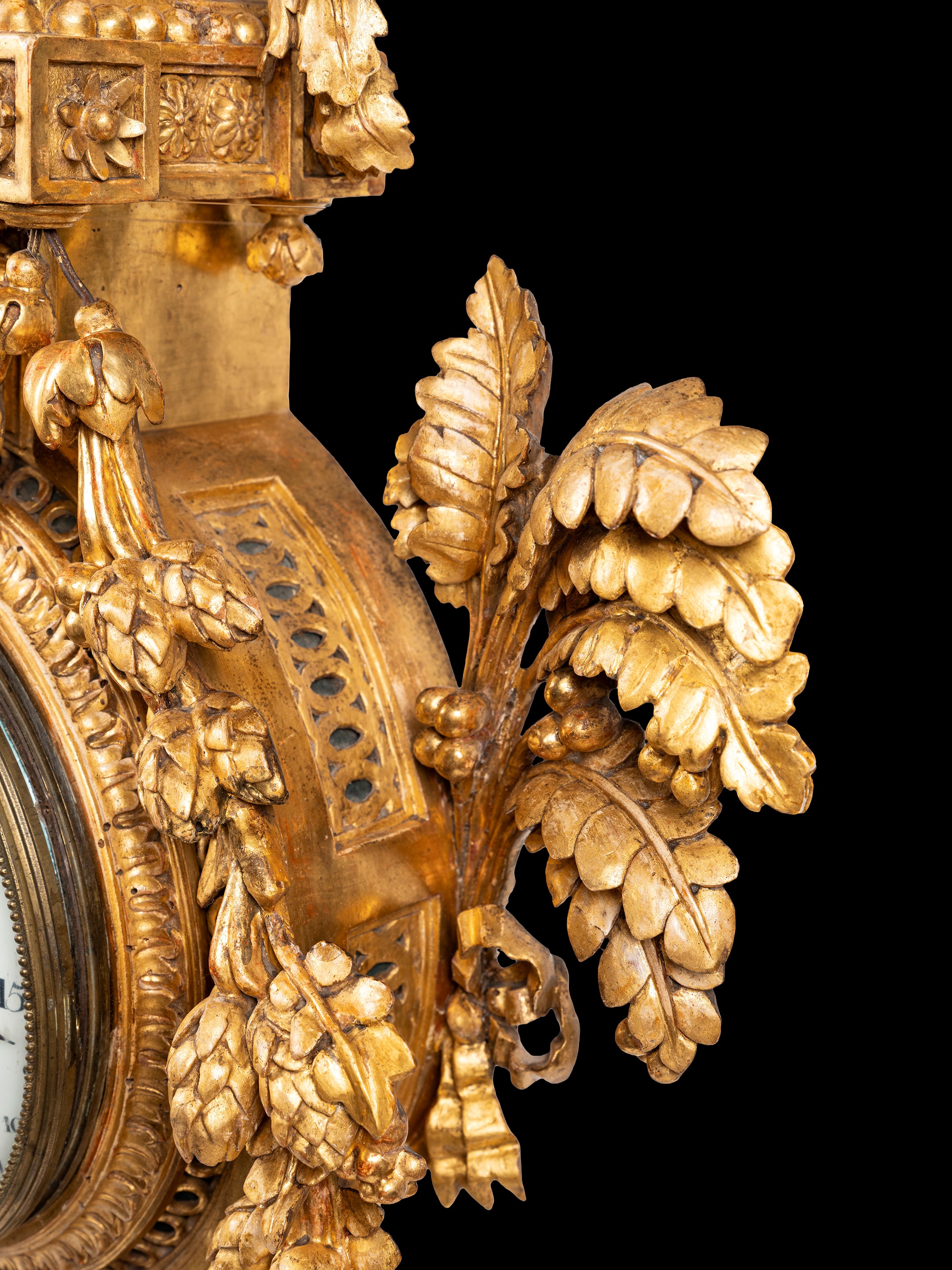 Francesco Bolgiè (attrib.), Orologio cartel, cassa in legno dorato a foglia, XVIII secolo