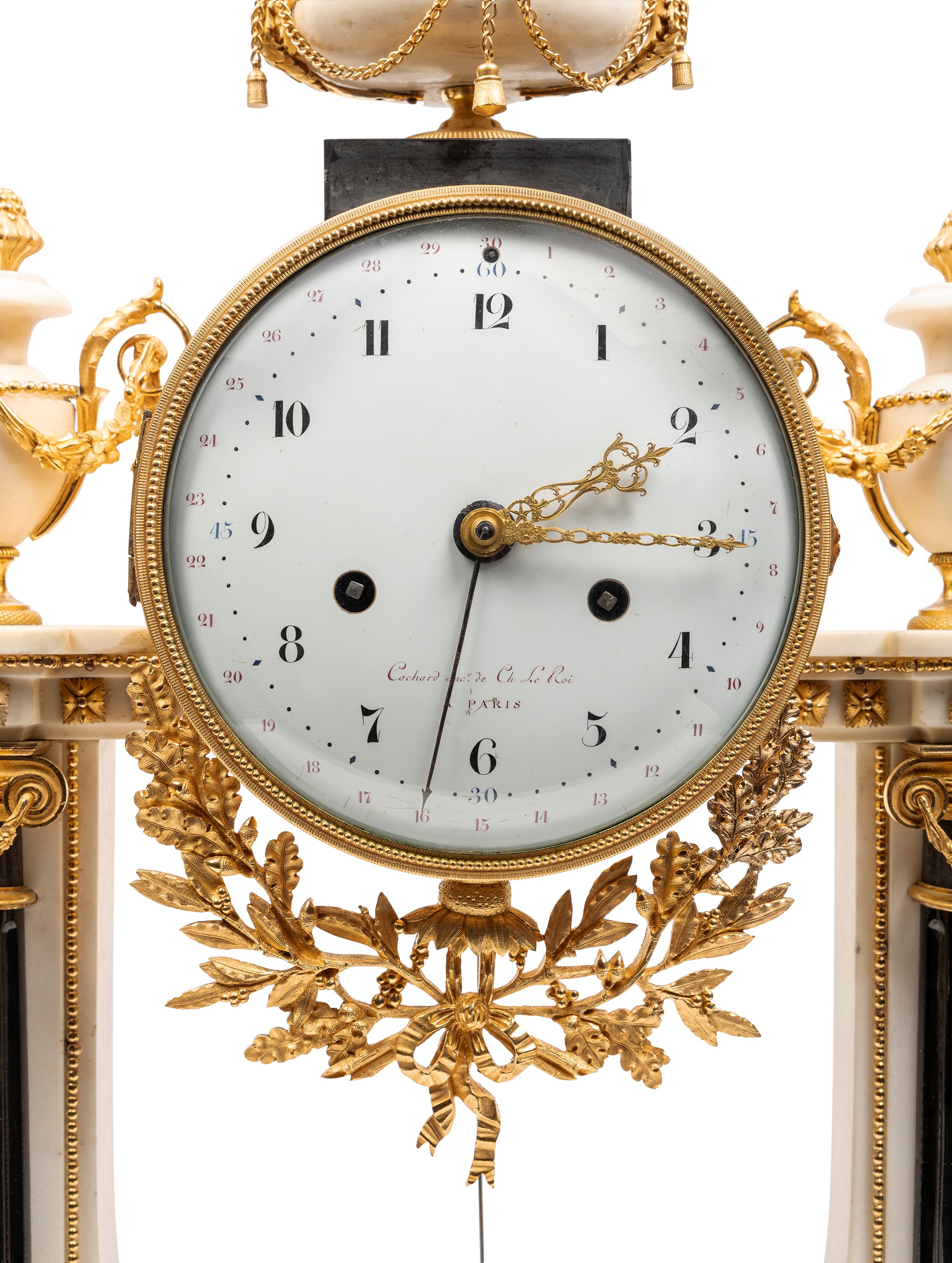 Orologio a portico Luigi XVI, Pendola in marmo bianco e nero con bronzi dorati (Parigi, 1780)