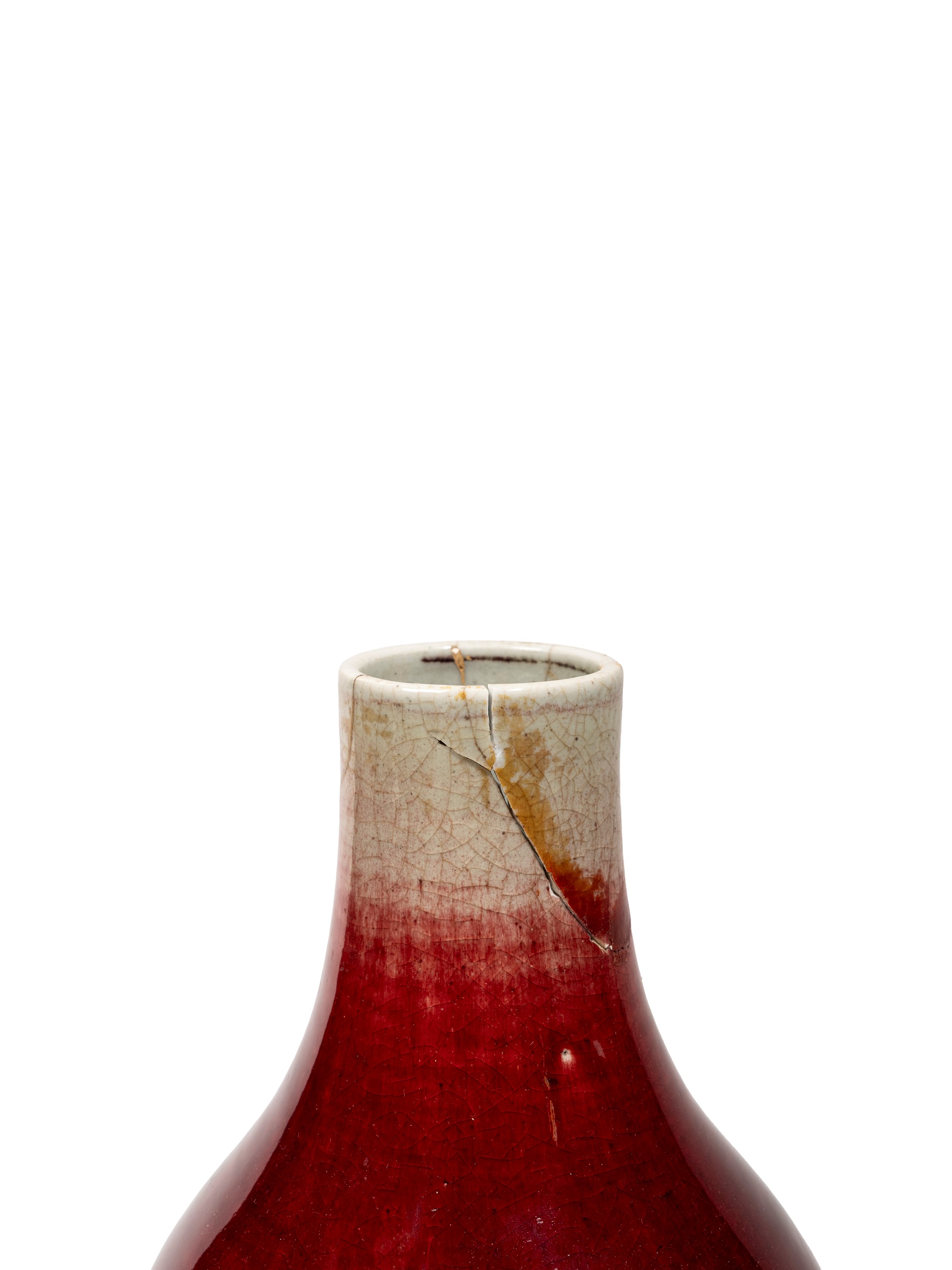 VASO IN PORCELLANA MONOCROMA SANGUE DI BUE