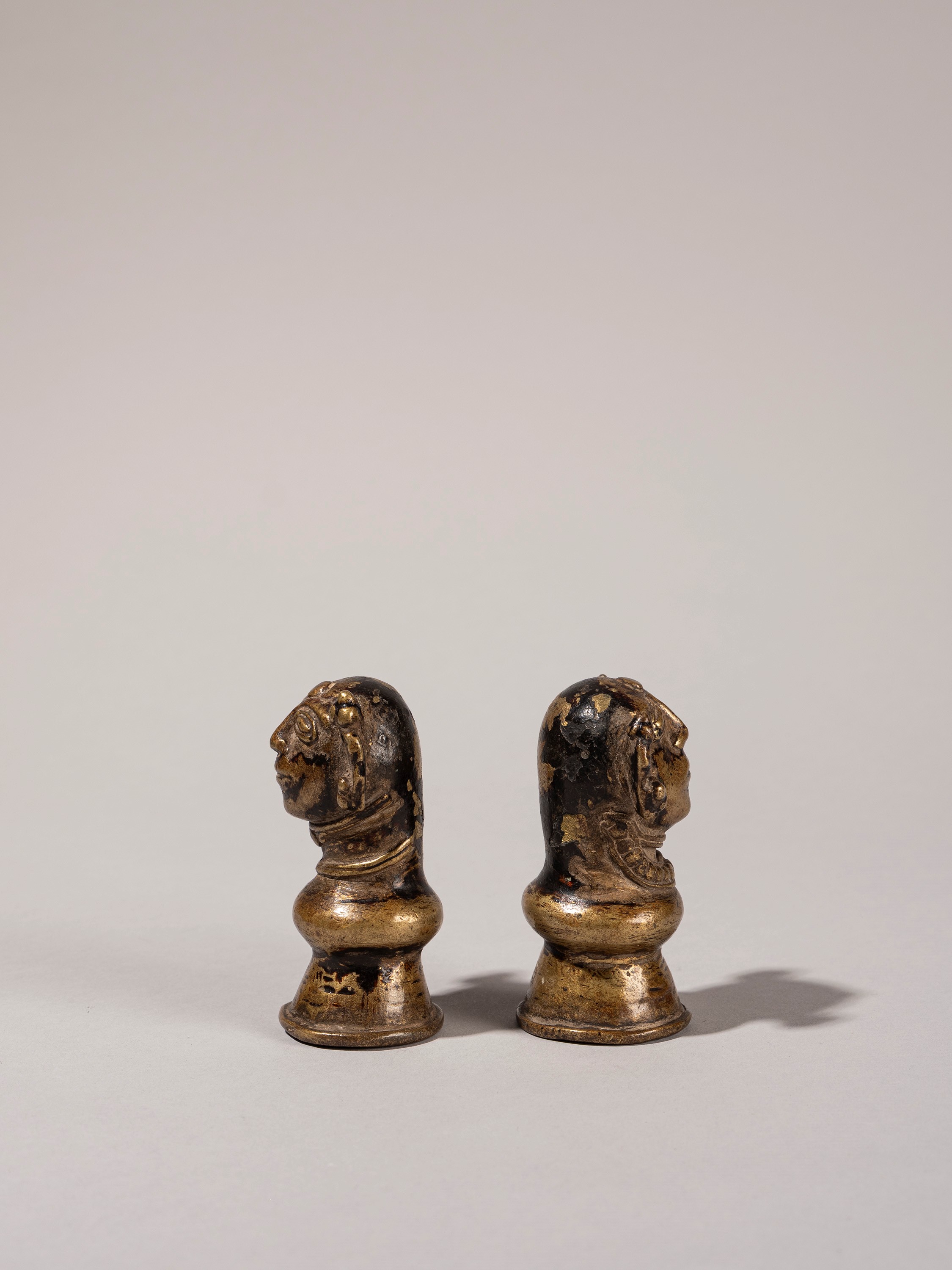 COPPIA DI BRONZI RAFFIGURANTI SHIVA E PARVATI