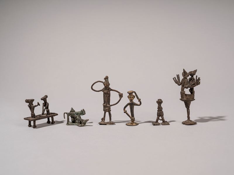 LOTTO COMPOSTO DA SEI FIGURE IN BRONZO
