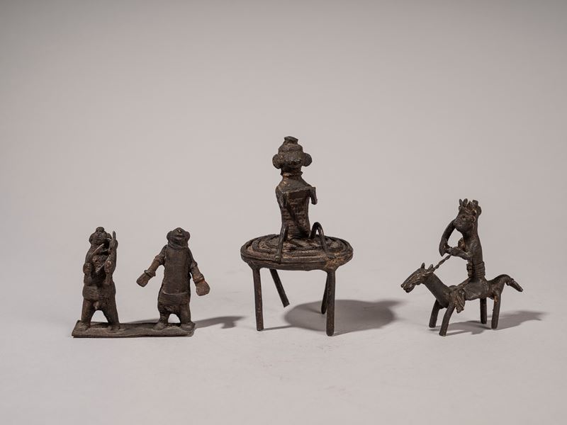 LOTTO COMPOSTO DA TRE SCULTURE KOND IN BRONZO