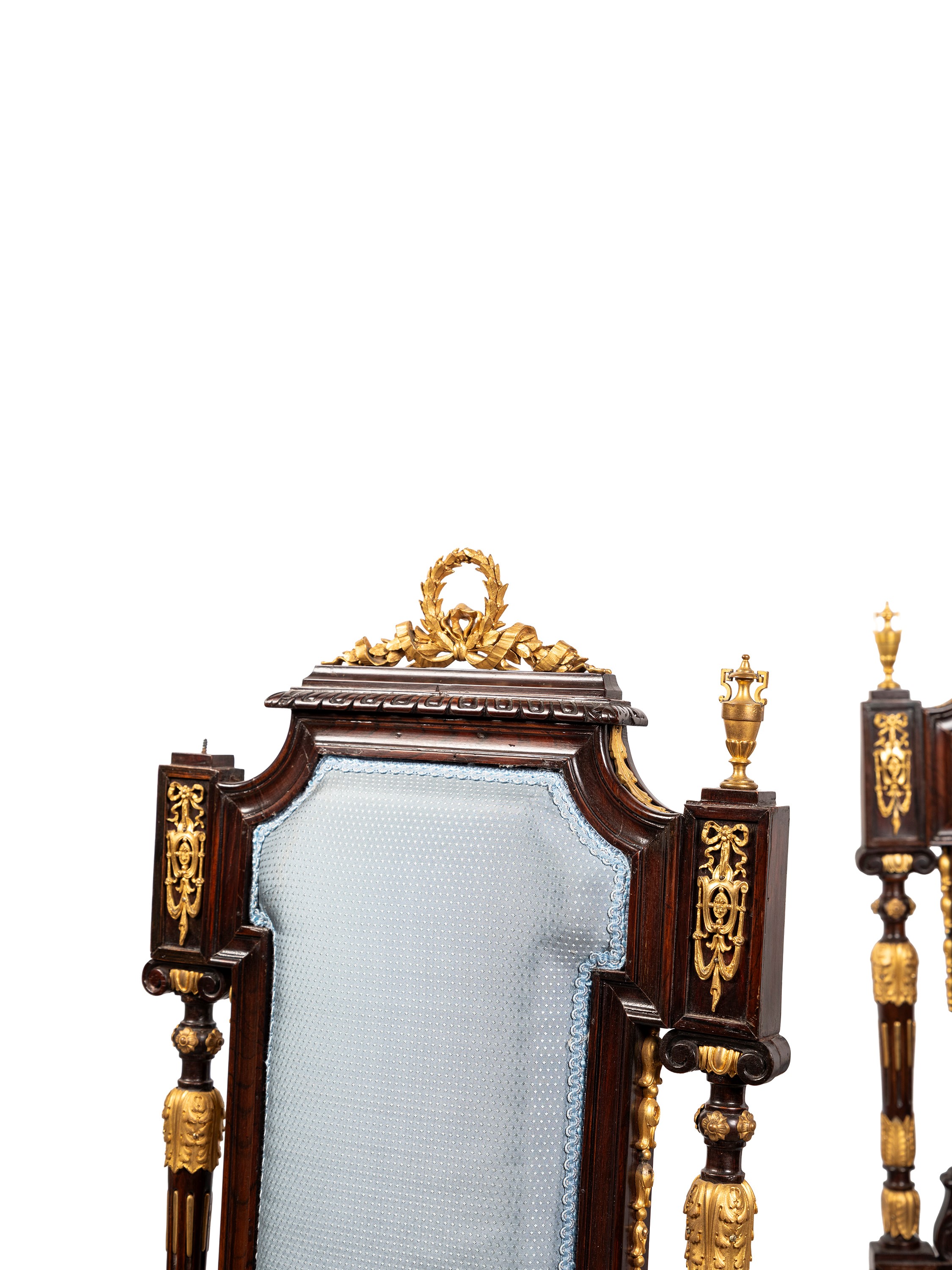 Lotto di quattro sedie e due poltrone in stile Napoleone III, legno con applicazioni in bronzo do...