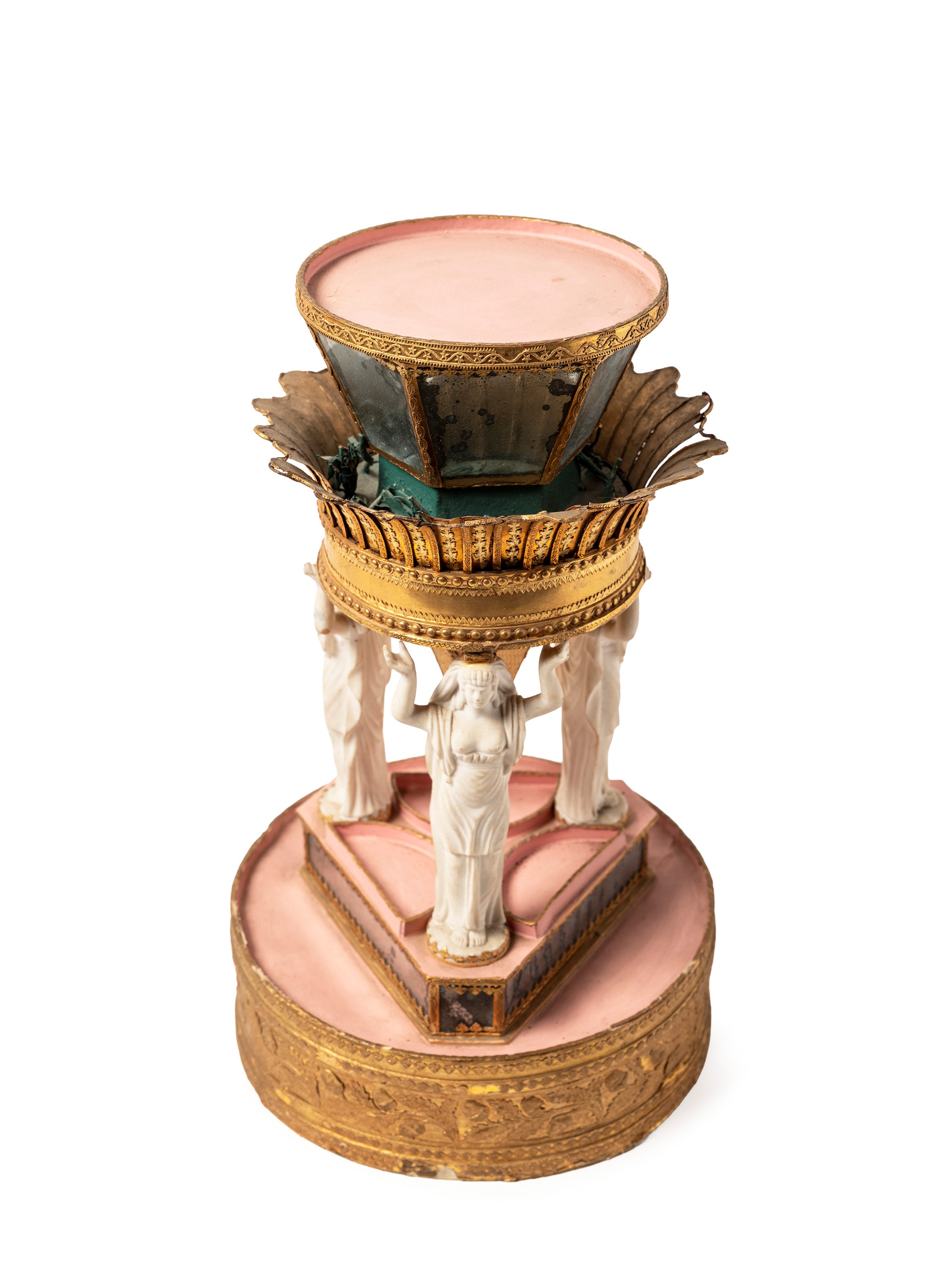 Alzatina in papier mâché e figure in biscuit in stile Impero, XIX secolo