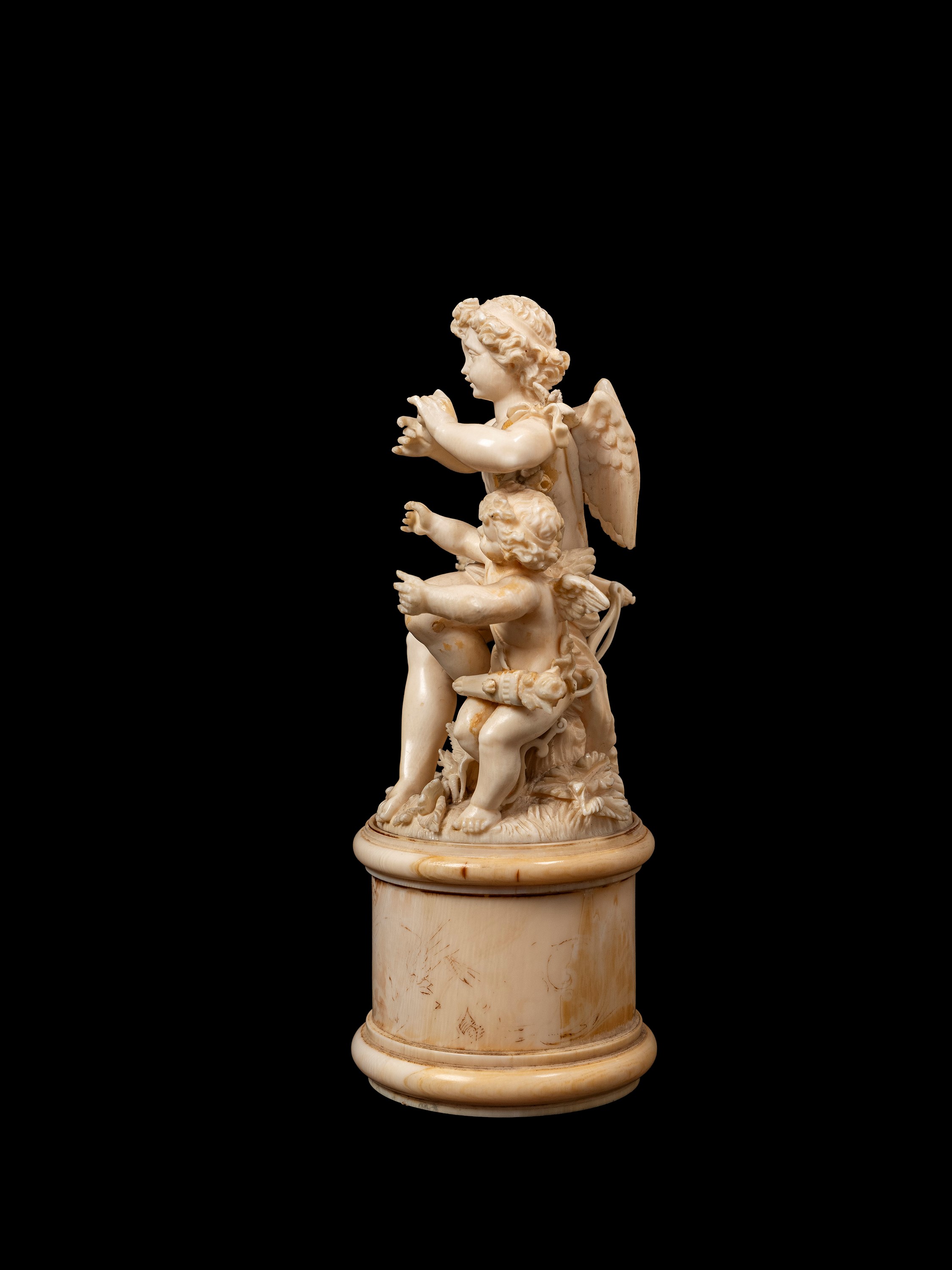 Scultura in avorio raffigurante Eros e Anteros, Francia, seconda metà del XVIII secolo