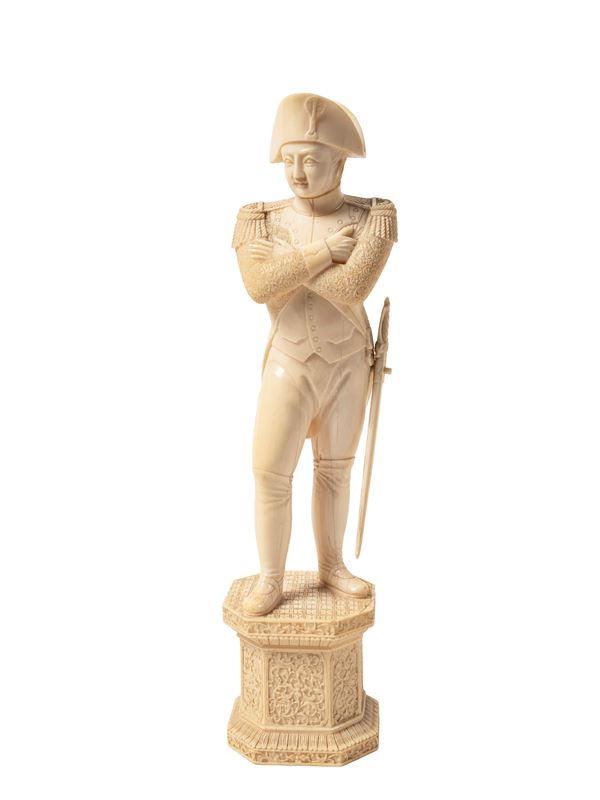 ☼FIGURA DI NAPOLEONE IN AVORIO