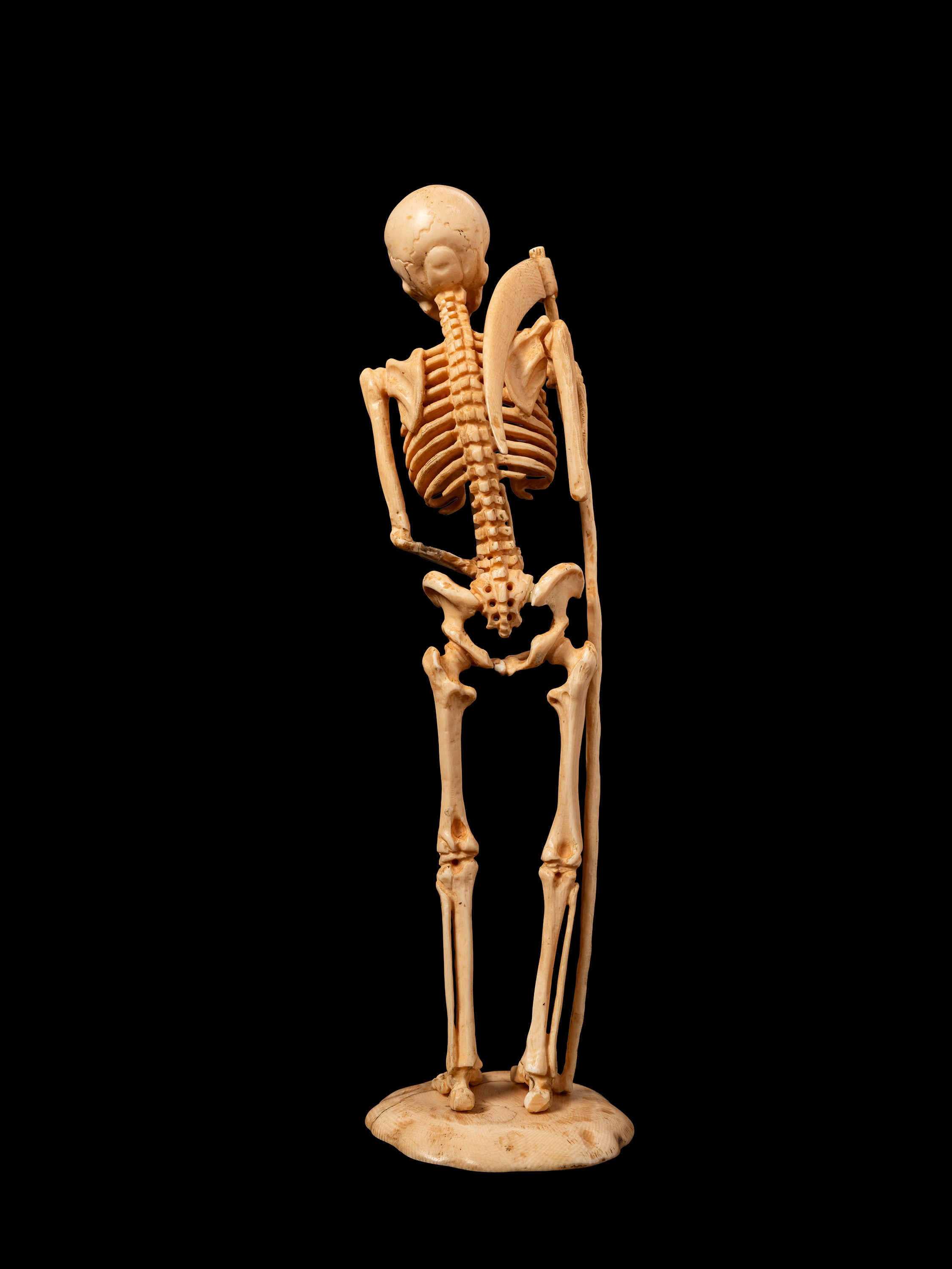 Memento mori, Vanitas figurante scheletro con falce e clessidra, Germania, XIX secolo