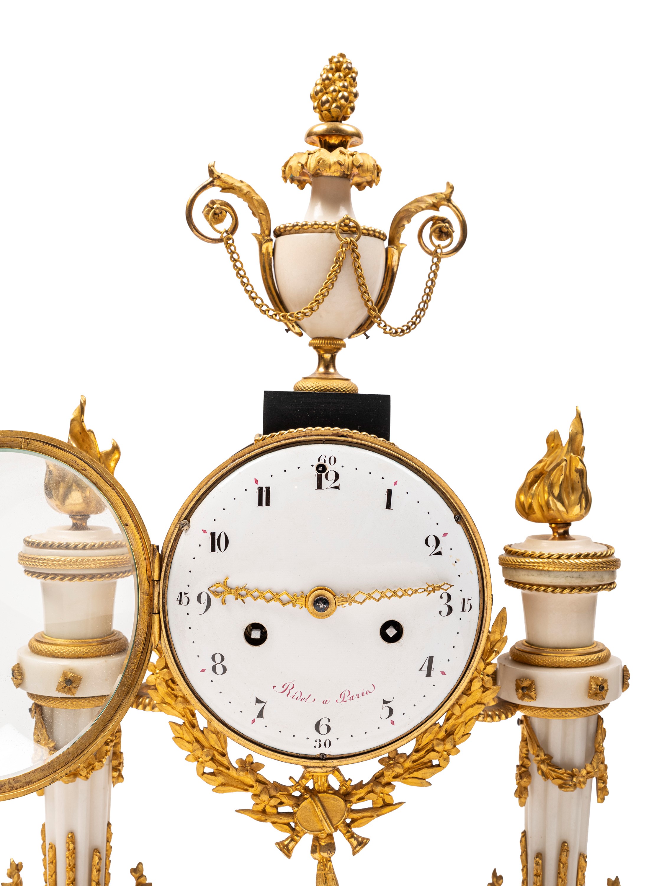 Pendola Luigi XVI, cassa in marmo bianco a portico (secolo XVIII)
