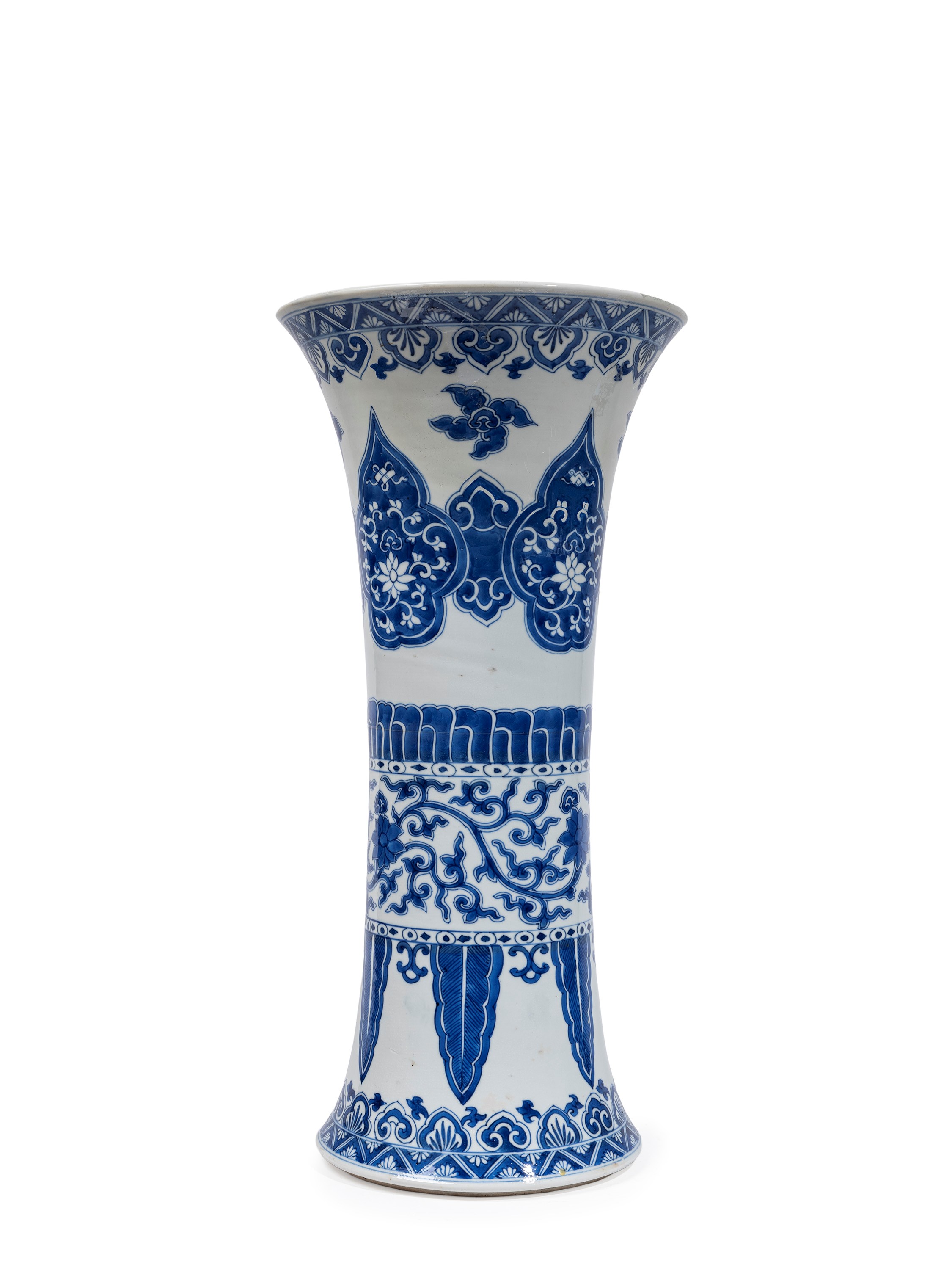 Cina, dinastia Qing (Kangxi), Grande vaso in porcellana bianca e blu