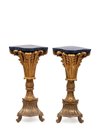 Coppia di console, legno intagliato e dorato, inizio XIX secolo