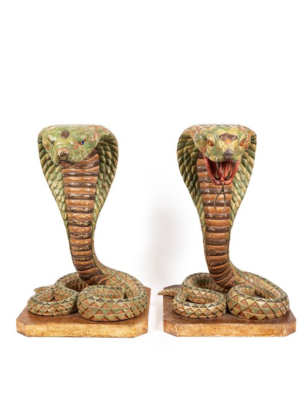 COPPIA DI GRANDI COBRA IN LEGNO LACCATO