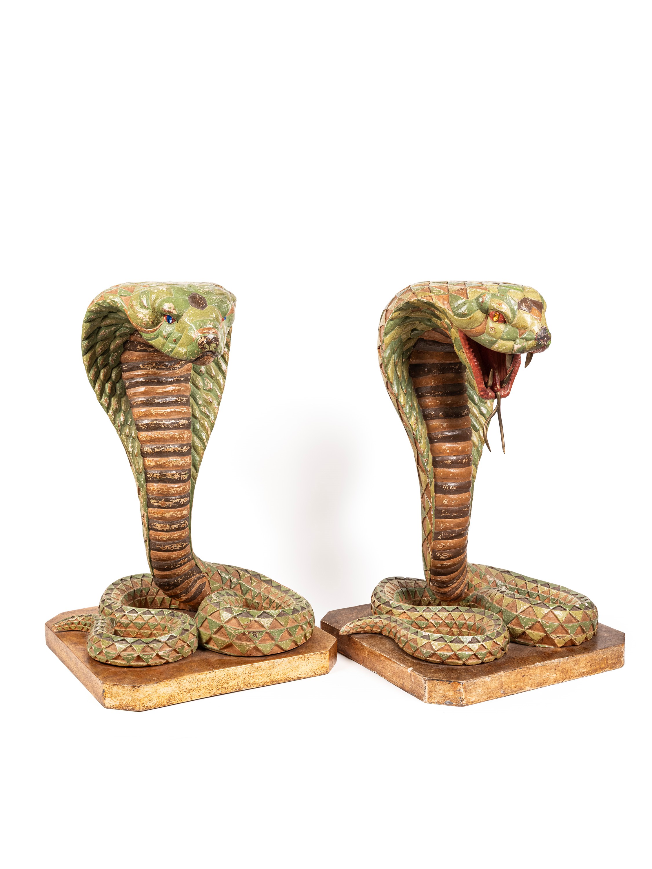 Coppia di Grandi Cobra in Legno Laccato