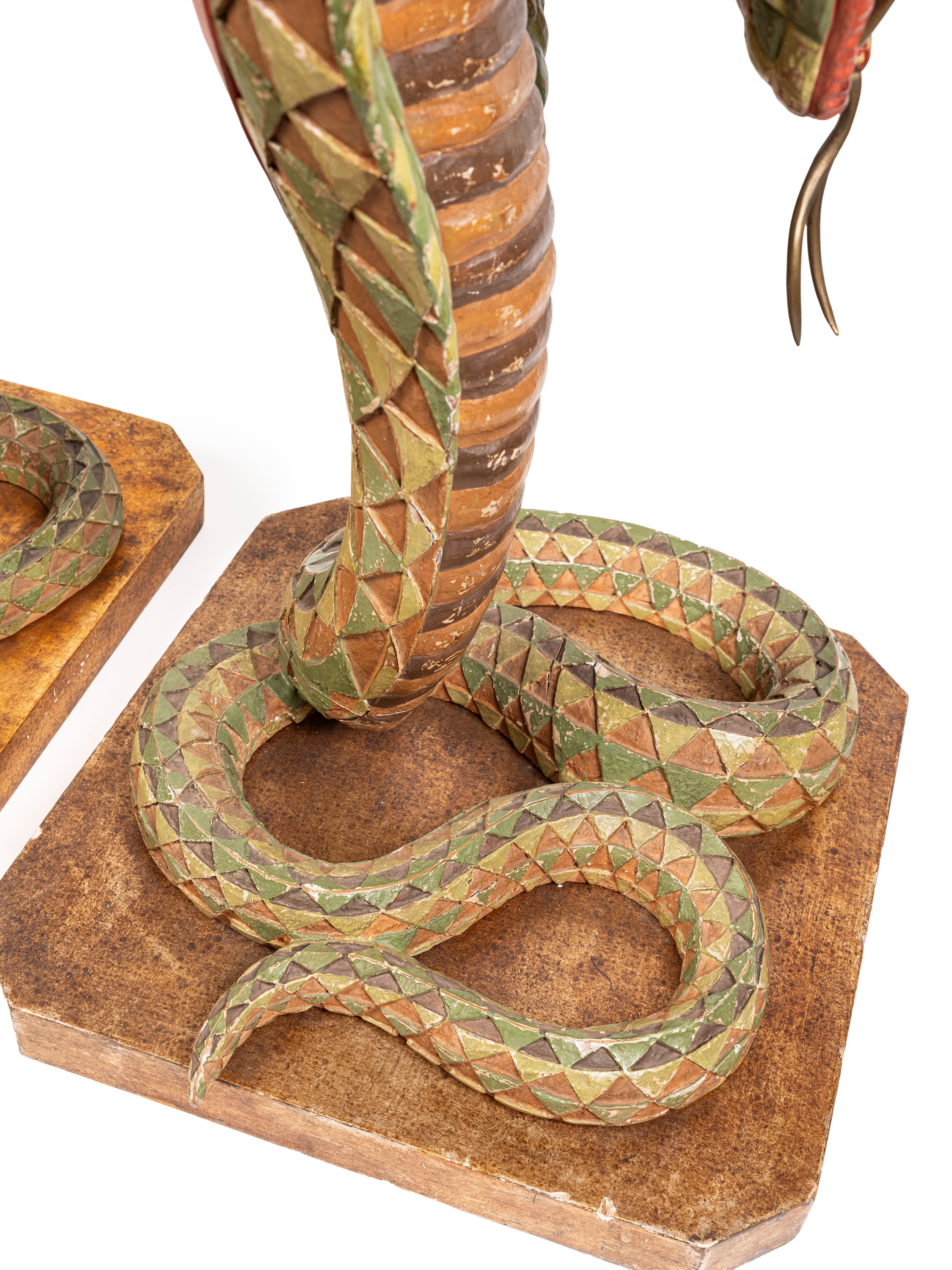 Coppia di Grandi Cobra in Legno Laccato