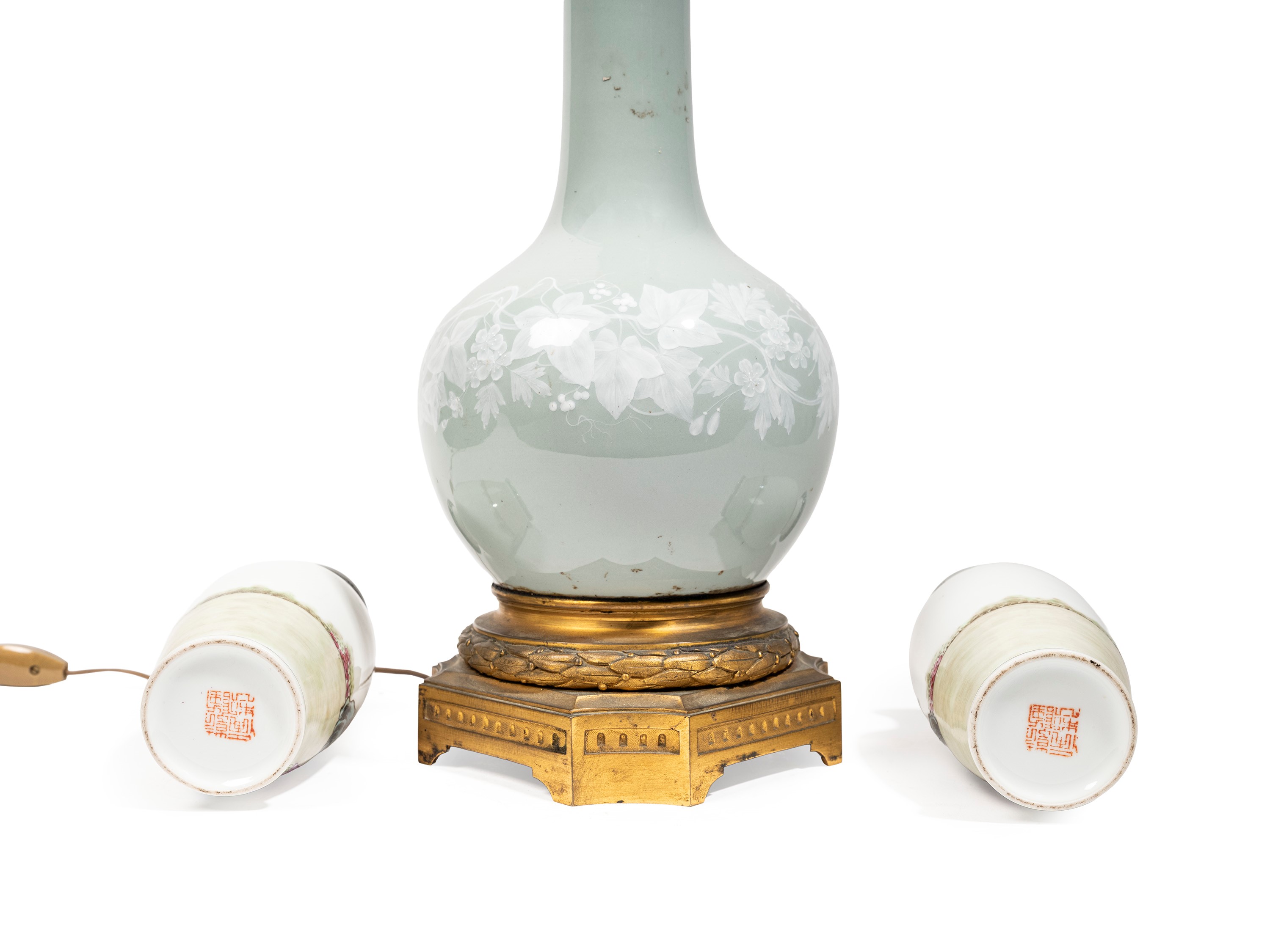 COPPIA DI VASI FAMIGLIA ROSA E VASO CELADON MONTATO A LAMPADA