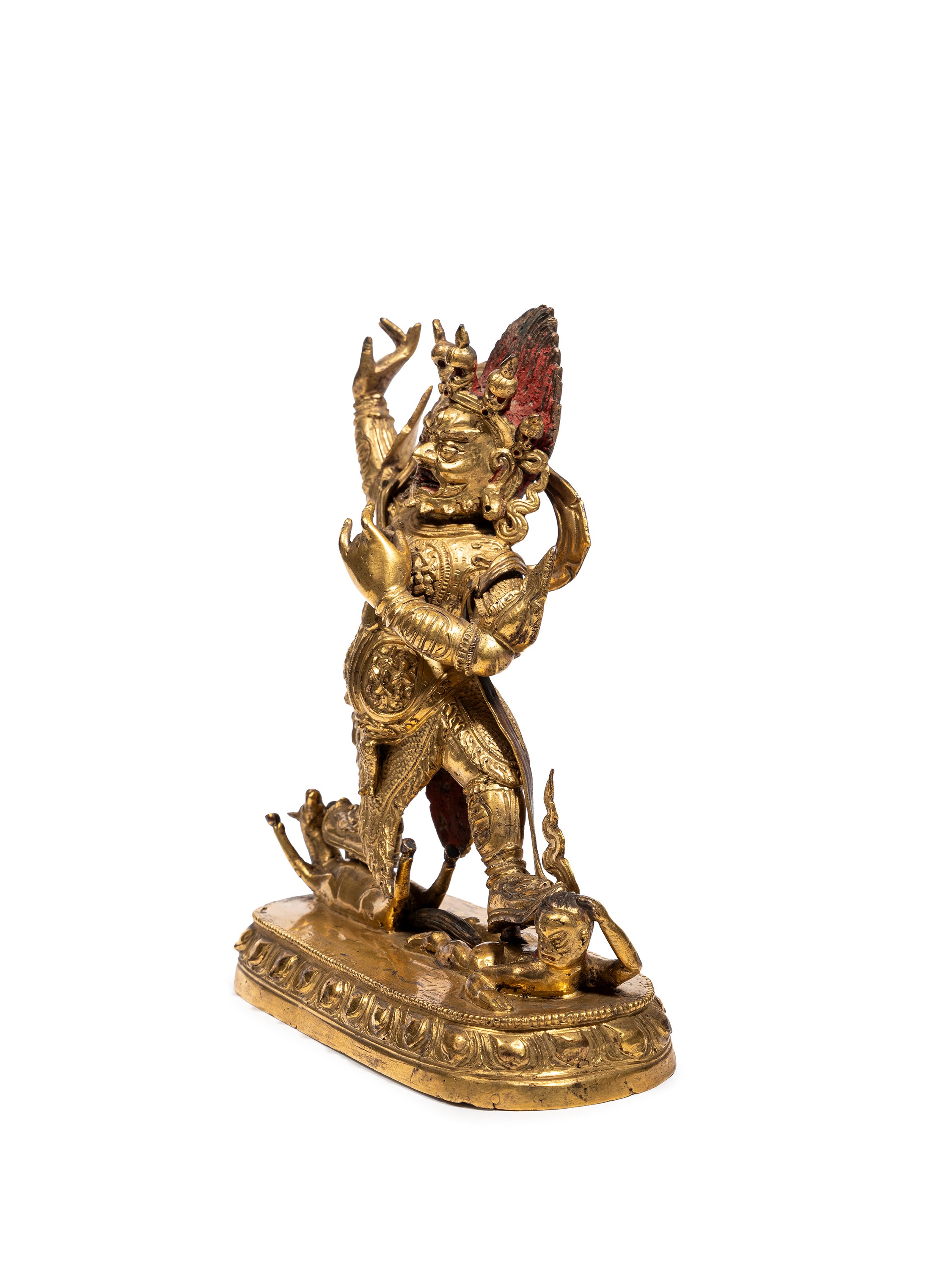 Cina/Tibet, Figura di divinità armata in bronzo dorato, XVIII–XIX secolo