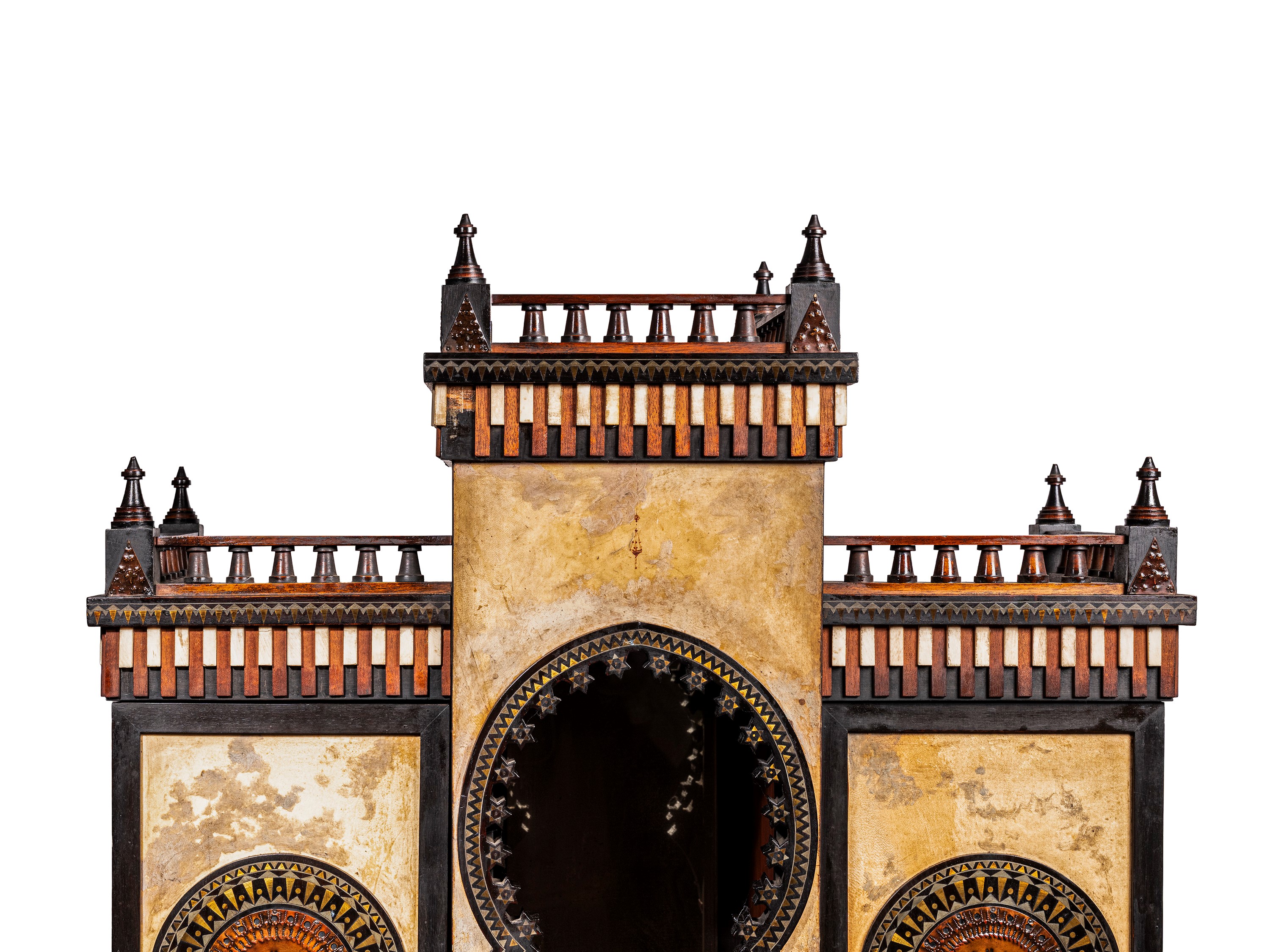 Carlo Bugatti - Mobile mosquée in legno intarsiato e pergamena dipinta