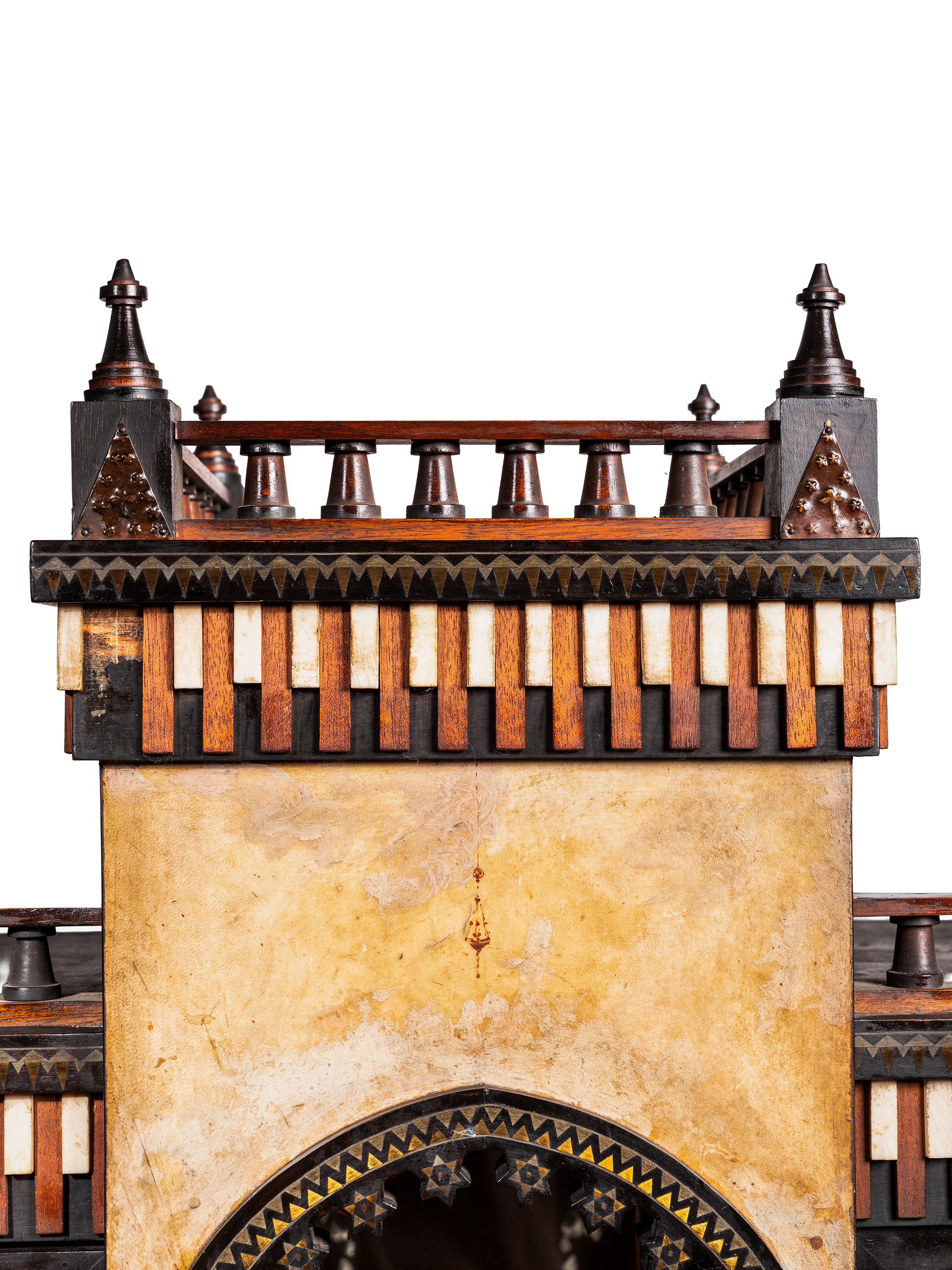 Carlo Bugatti - Mobile mosquée in legno intarsiato e pergamena dipinta