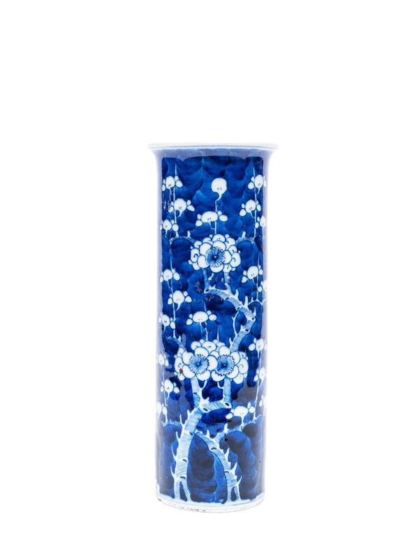 VASO IN PORCELLANA BIANCA E BLU
