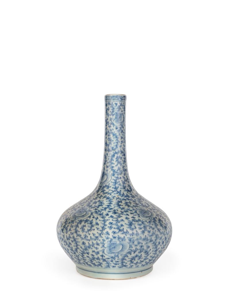 VASO IN PORCELLANA BIANCA E BLU