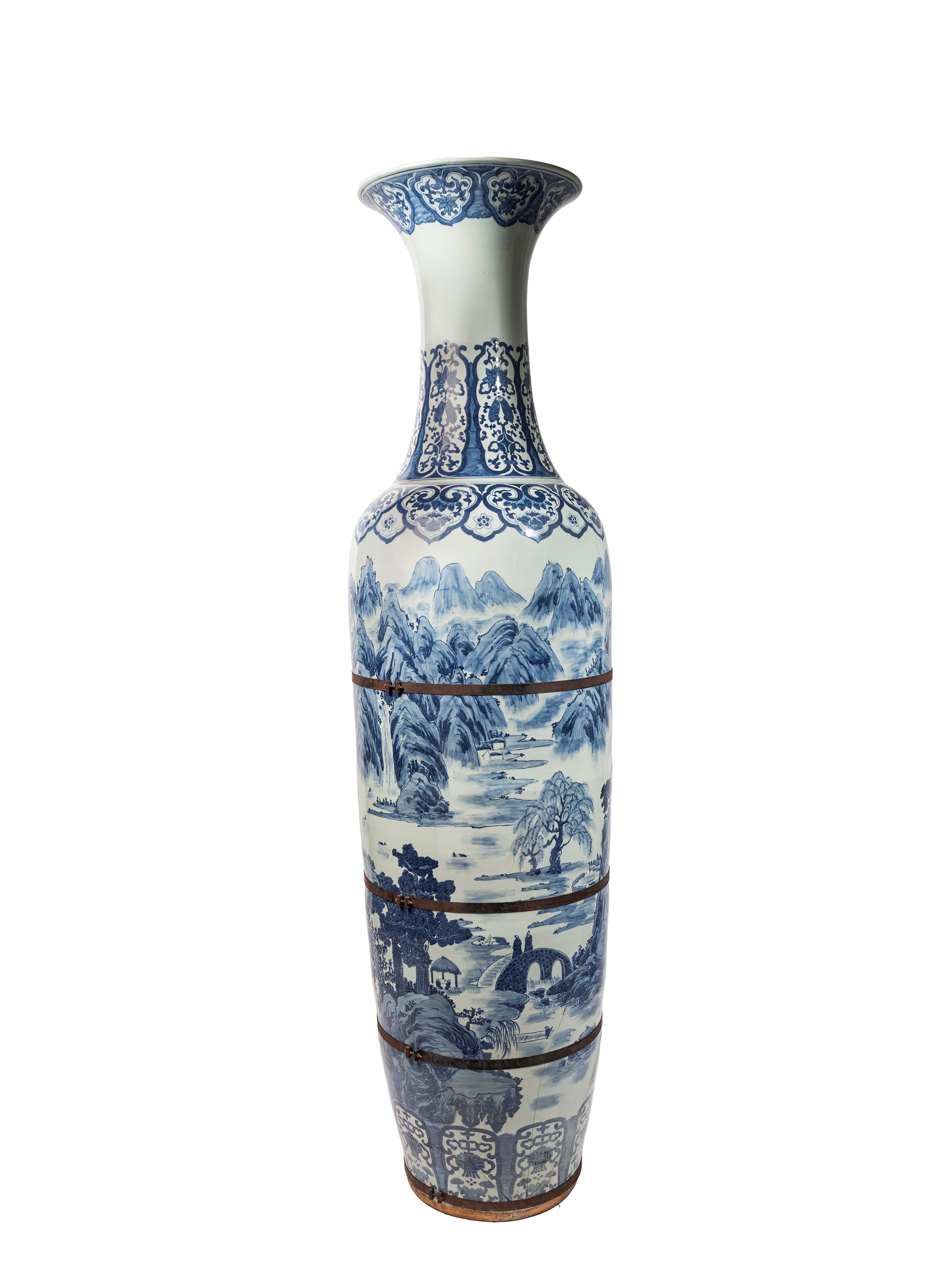 Vaso a colonna in porcellana bianco e blu, Giappone, periodo Meiji (1868-1912)