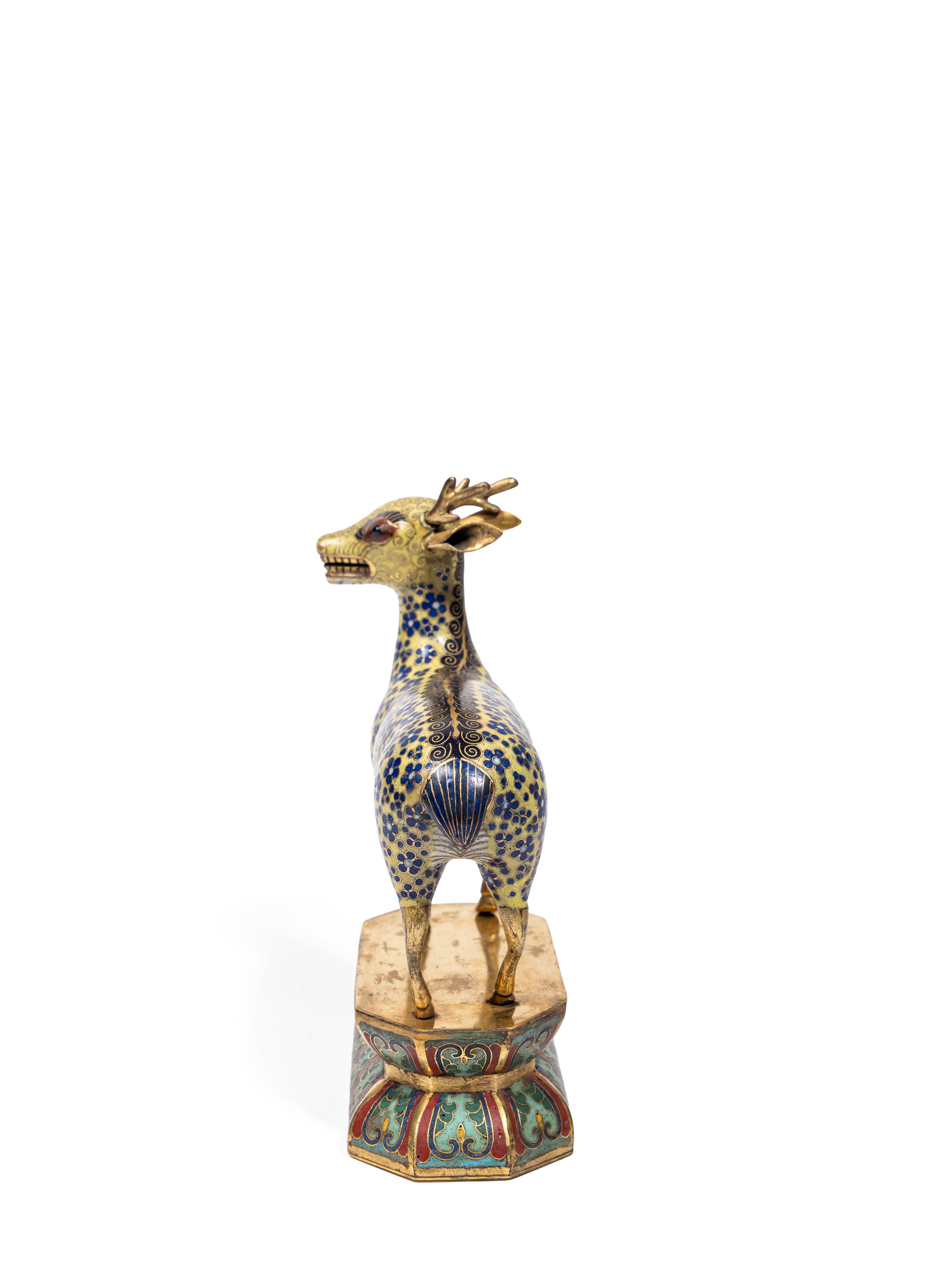 Figura in cloisonnè, Cerbiatto su piedistallo a forma di loto