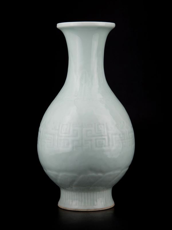 VASO IN PORCELLANA MONOCROMA CELADON