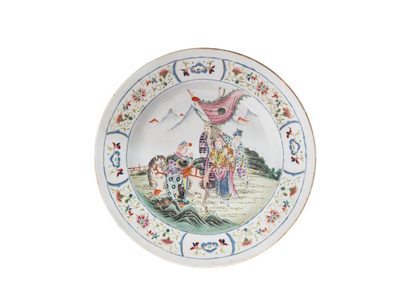 PIATTO IN PORCELLANA FAMIGLIA ROSA