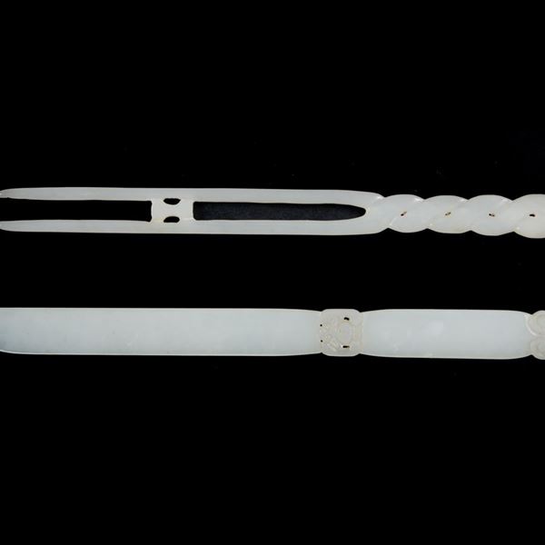 A WHITE JADE FORK AND KNIFE
