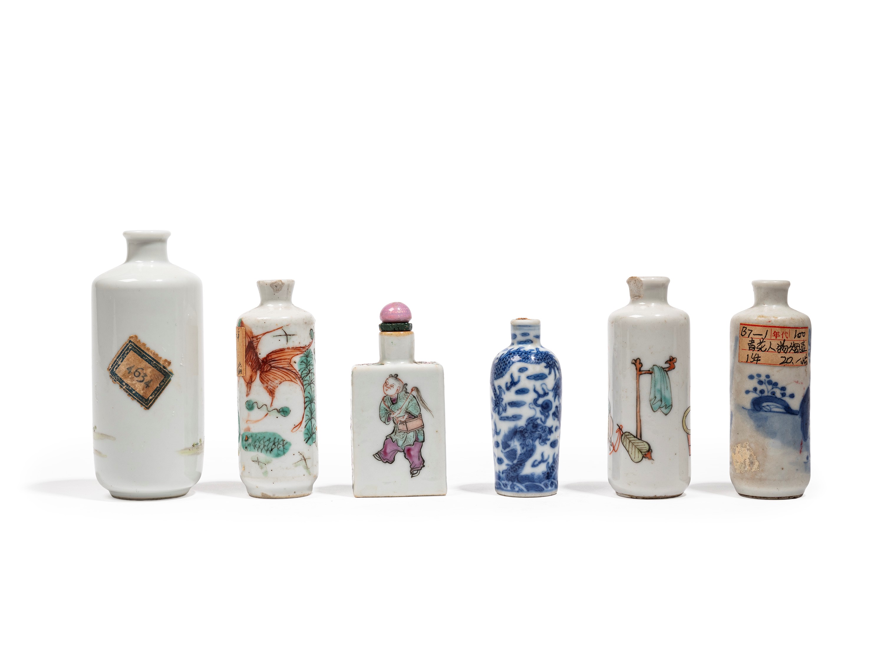 SEI SNUFF BOTTLES IN PORCELLANA