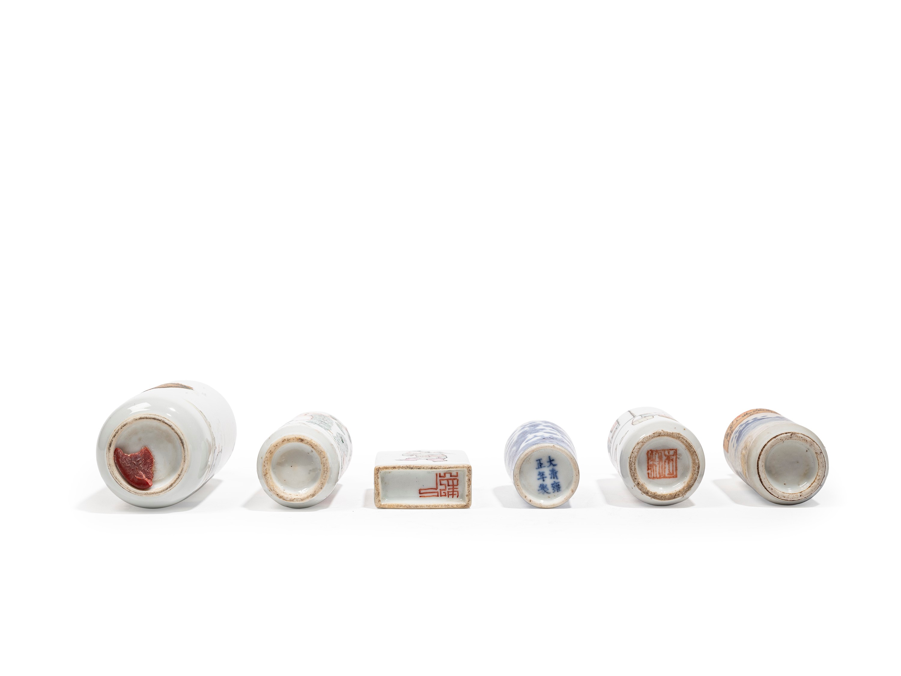 SEI SNUFF BOTTLES IN PORCELLANA