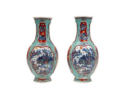 Cina (dinastia Qing, periodo Qianlong), Coppia di vasi in porcellana policroma
