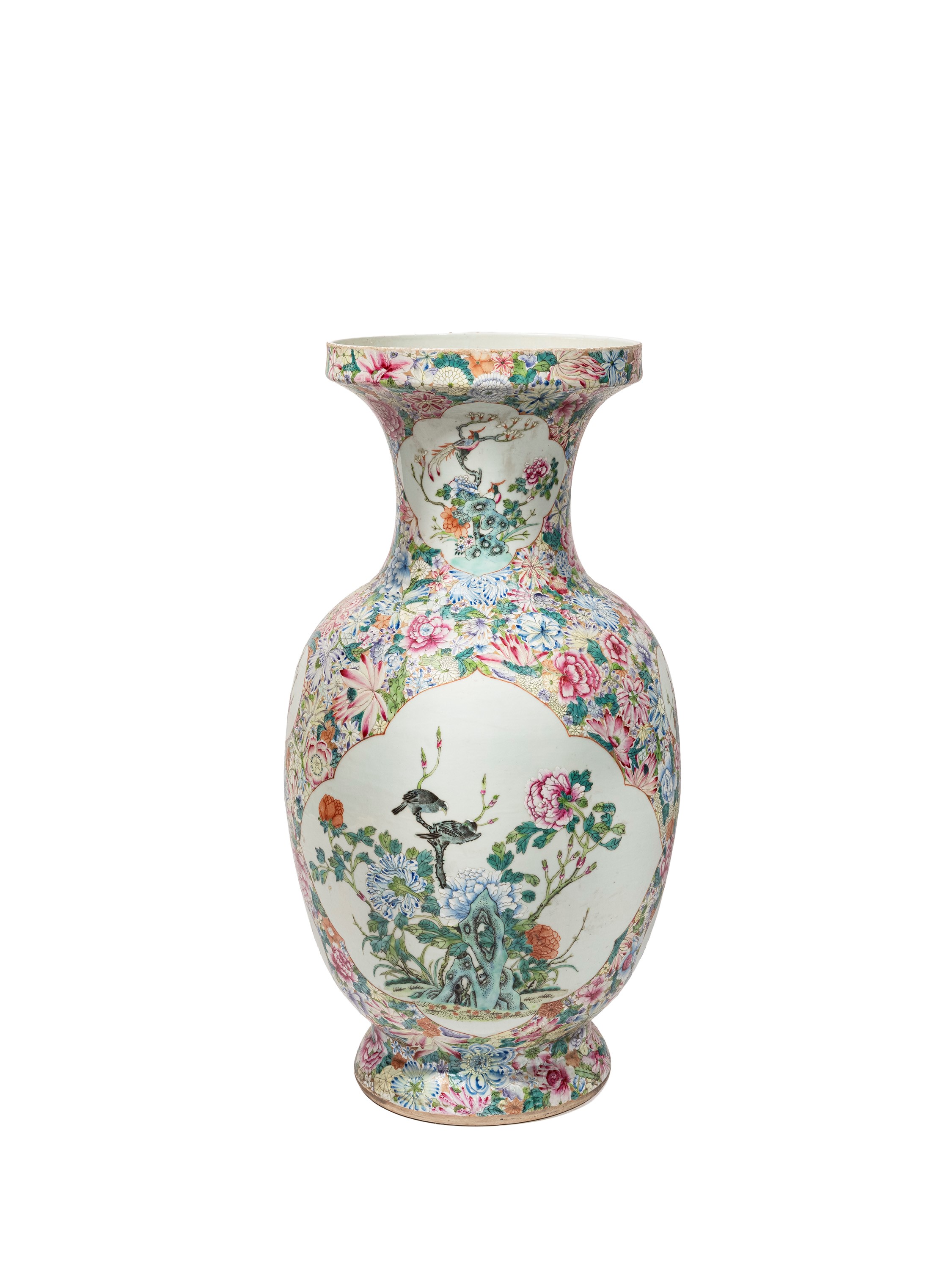 Cina, Vaso millefiori in porcellana decorata a riserve polilobate