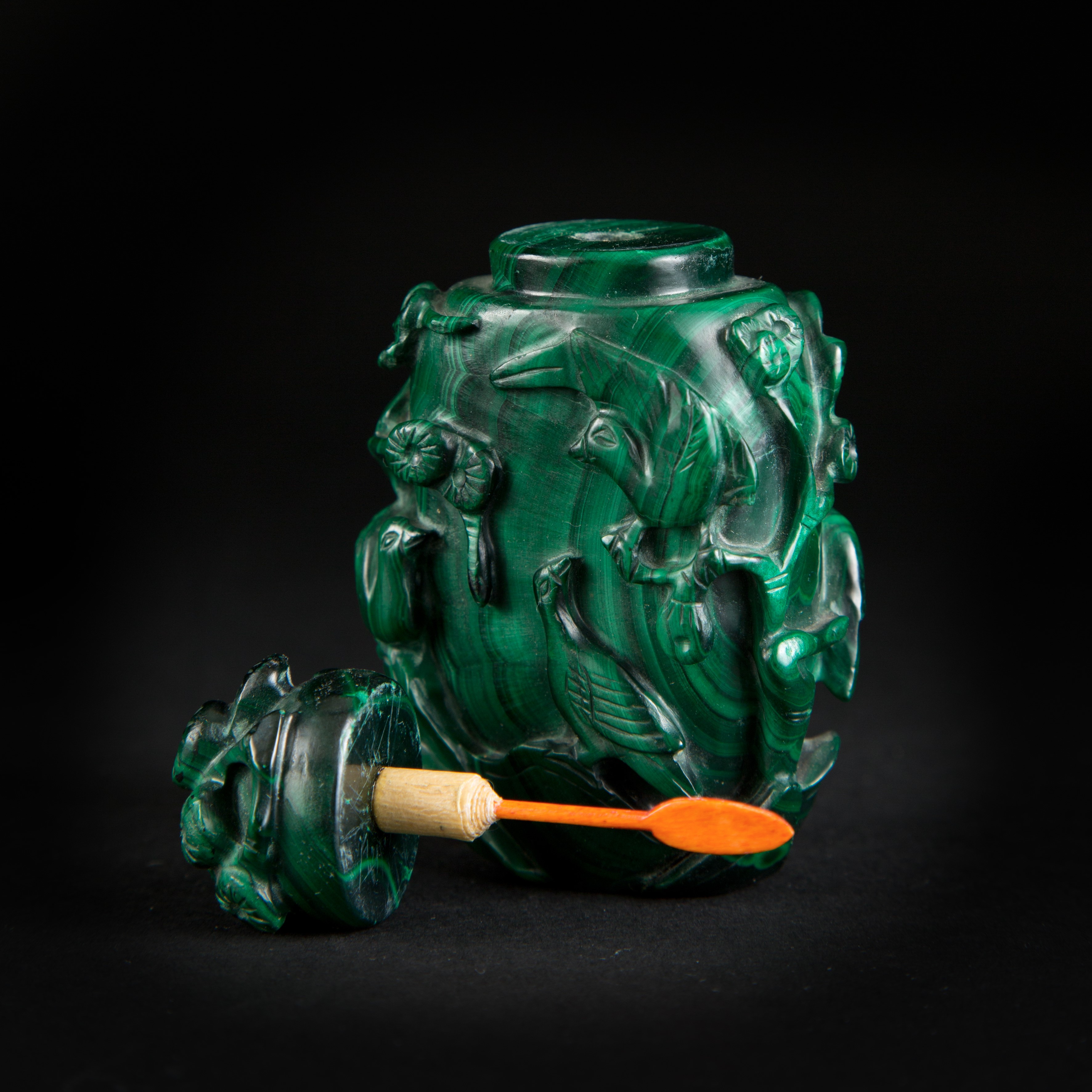 SNUFF BOTTLE IN MALACHITE