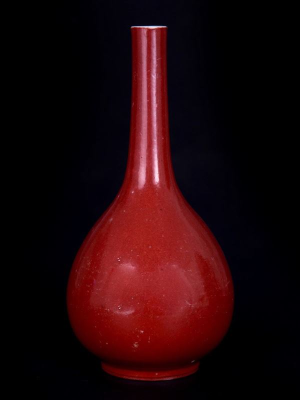A PORCELAIN COPPER RED BOTTLE-SHAPED VASE