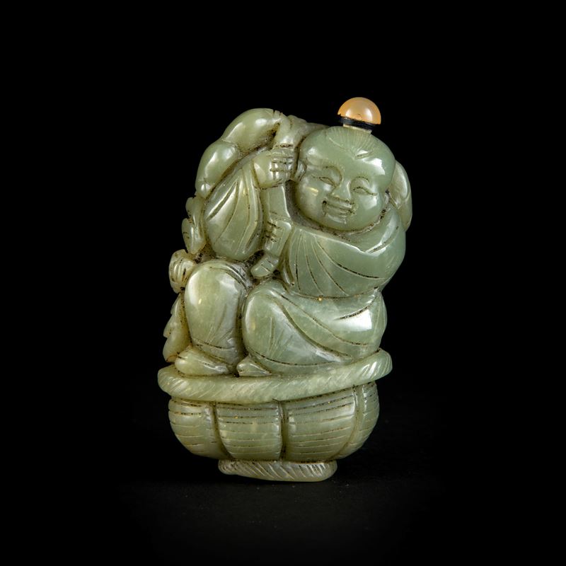 SNUFF BOTTLE IN GIADA