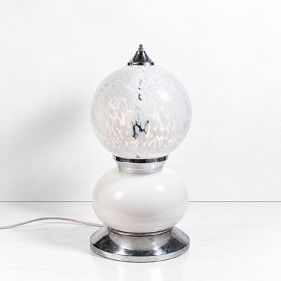 Lampada da tavolo, diffusori sferici in vetro di Murano e montatura in metallo cromato (anni '70 ...