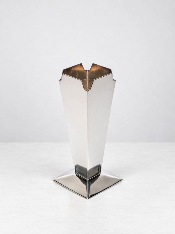 Bořek  Šípek - METAL VASE