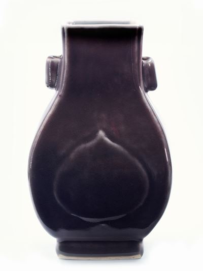 Vaso Fanghu in porcellana monocroma color melanzana, Cina, dinastia Qing, fine XIX secolo