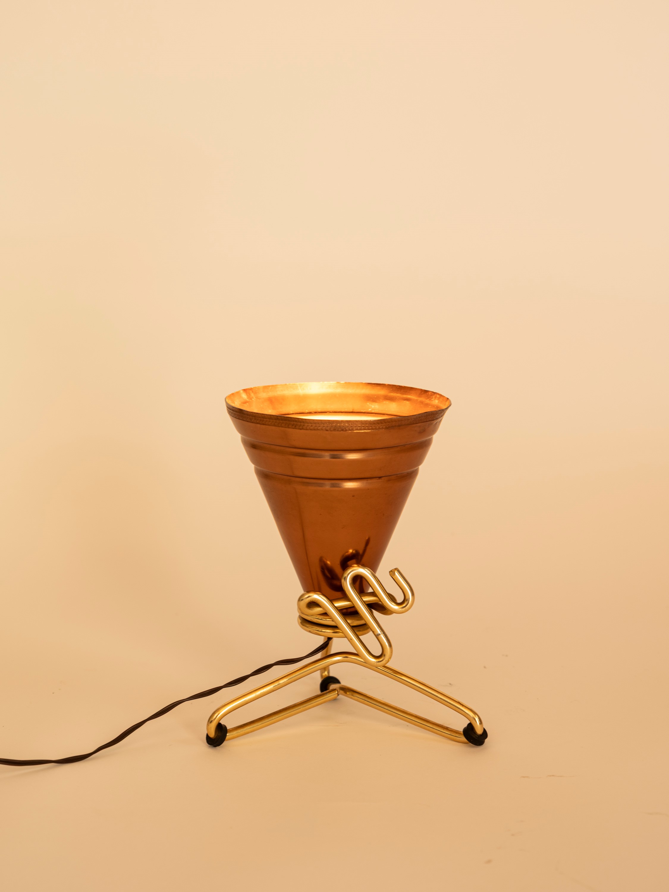 Ettore Sottsass (attr.) - Lampada da tavolo in alluminio anodizzato