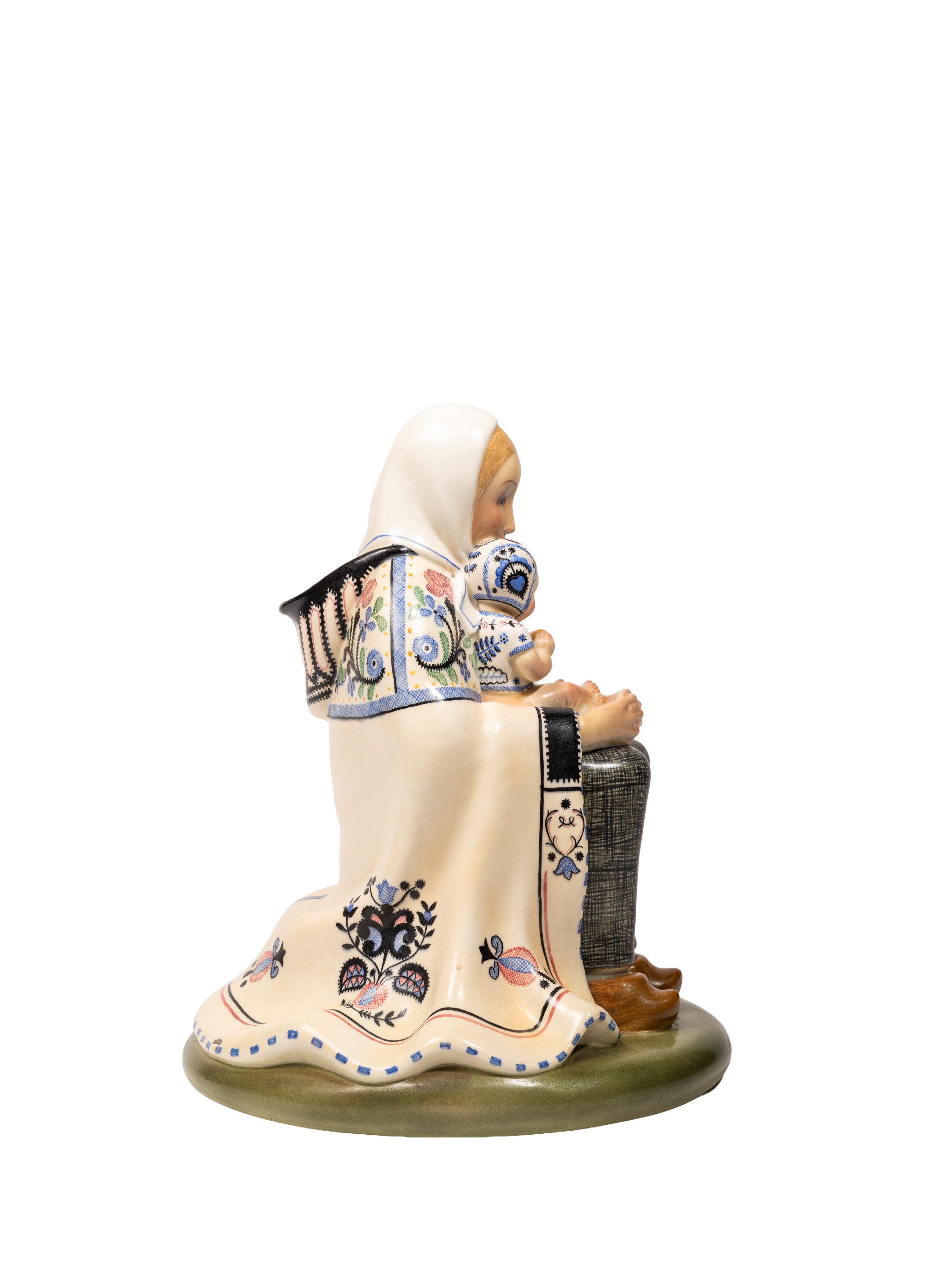 Helen Konig Scavini (per Lenci) - Scultura “Madonna della neve” in terraglia Lenci