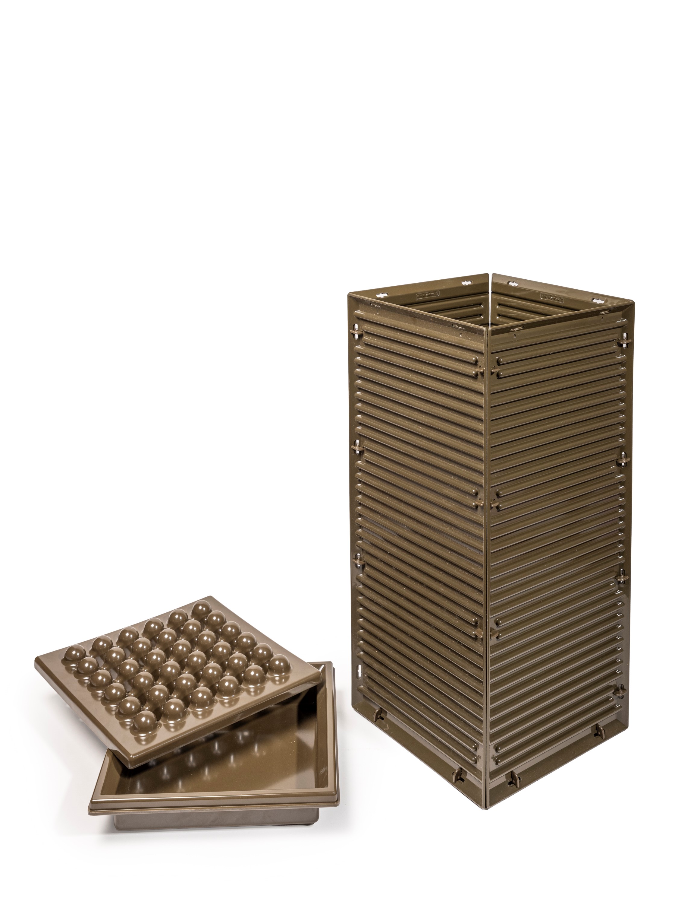 Ettore Sottsass - Posacenere da terra (Serie 45), melamina e ABS