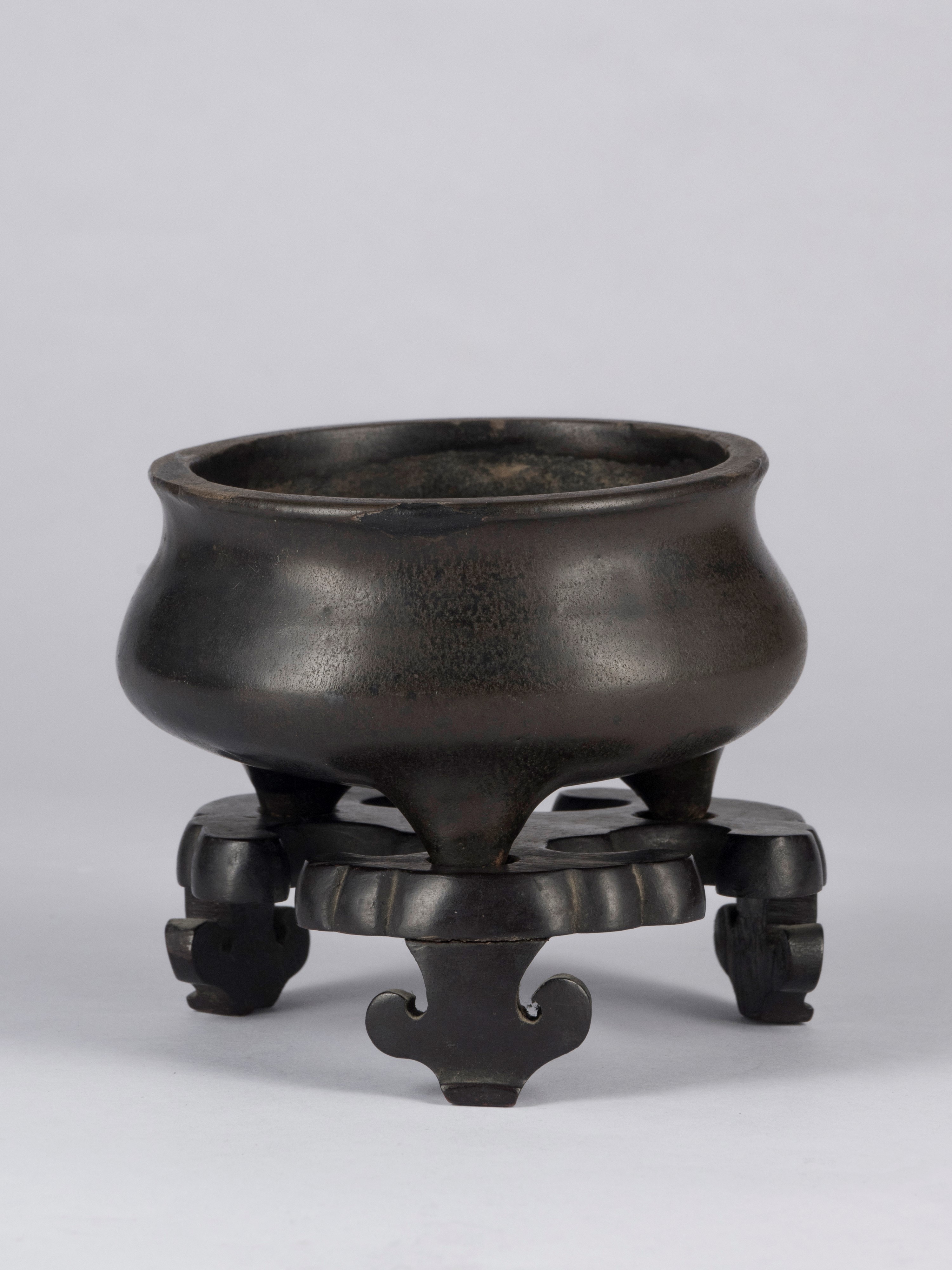 INCENSIERE IN CERAMICA